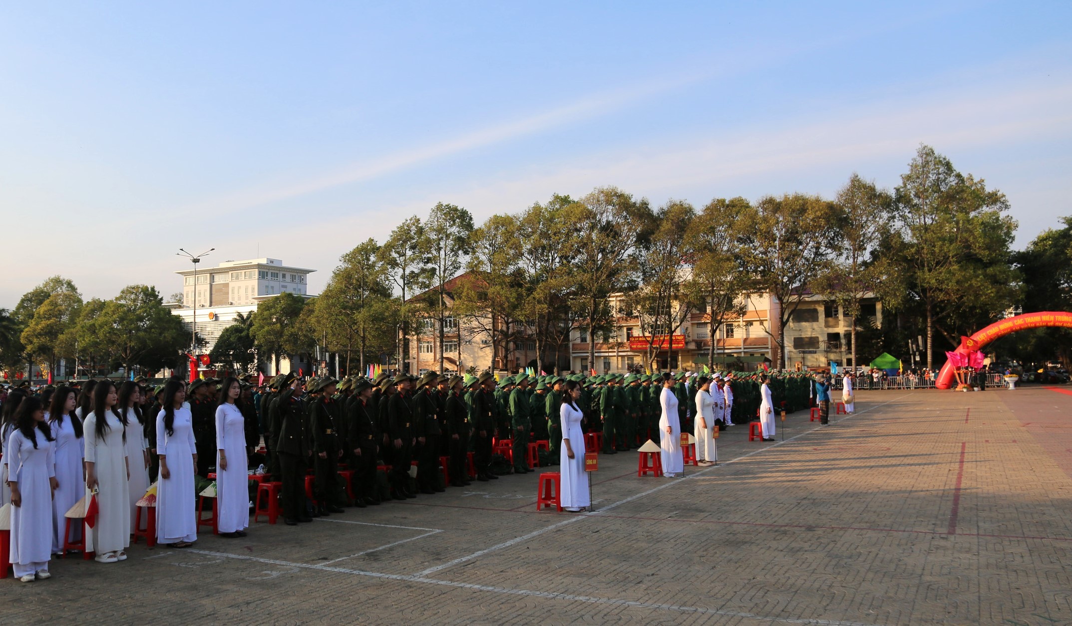 quang-canh-buoi-le-1739459501.jpg