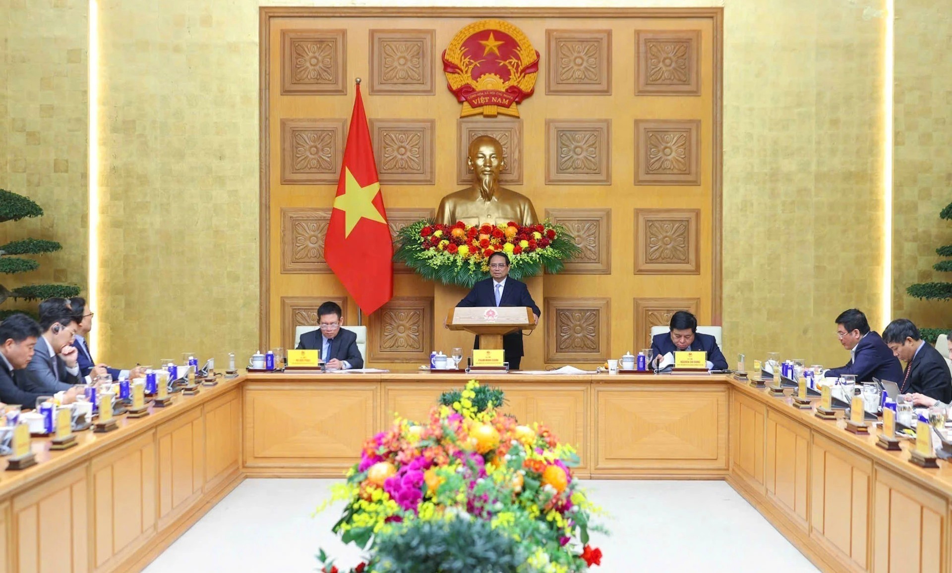 thu-tuong-lam-viec-voi-doanh-nghiep-han-quoc-4-1741073963.jpg