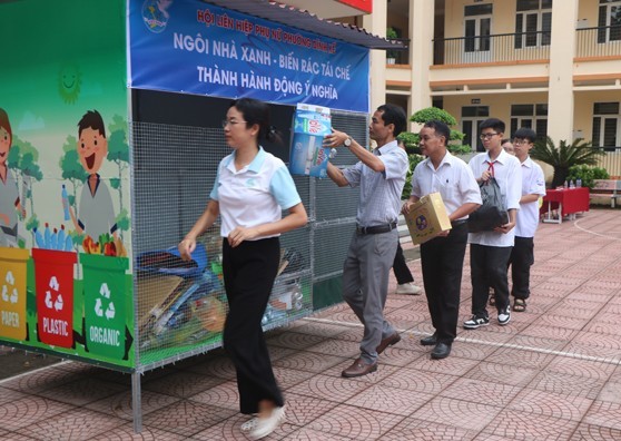 ngoi-nha-xanh-thu-gom-rac-thai-3-1742790978.jpg