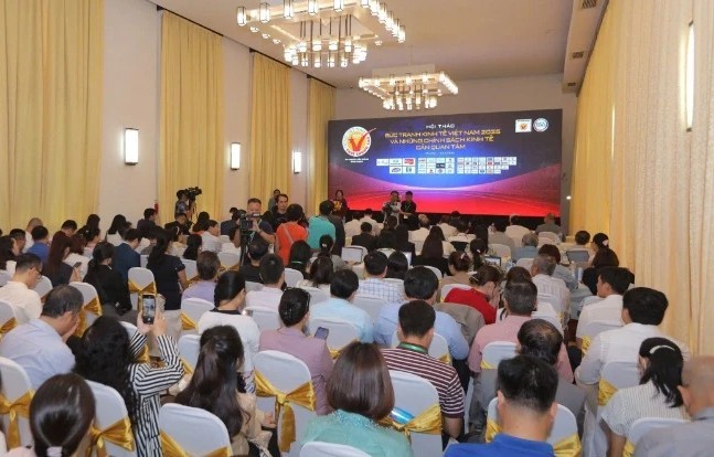 hoi-thao-buc-tranh-kinh-te-viet-nam-1-1742908702.jpg