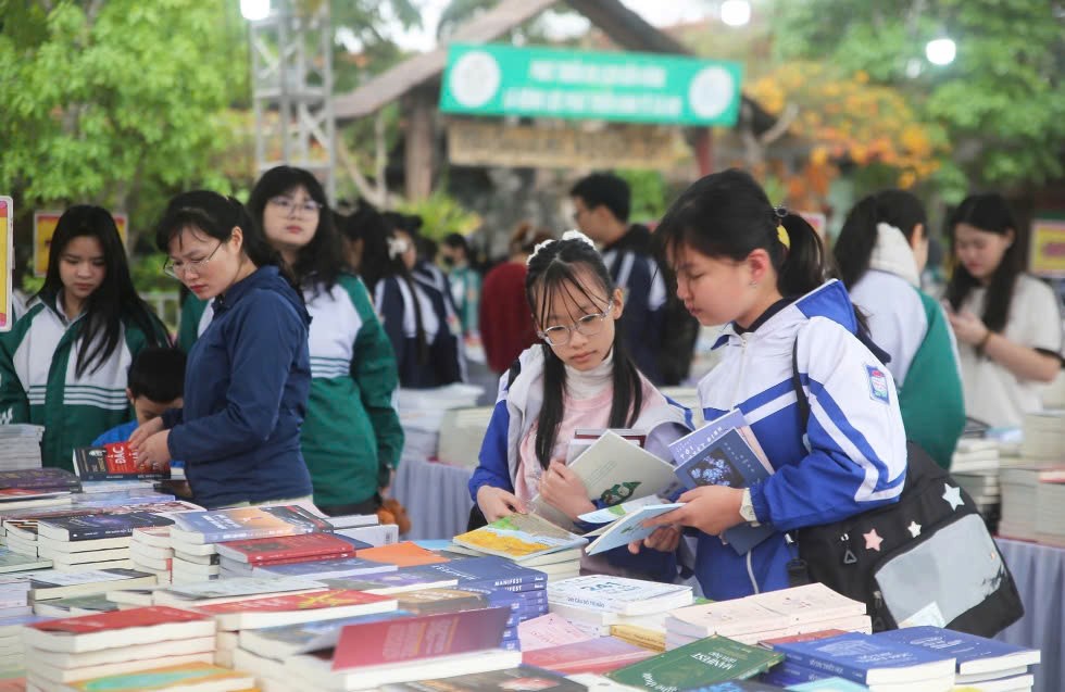 Hội sách Đất tổ năm 2025-5.jpg