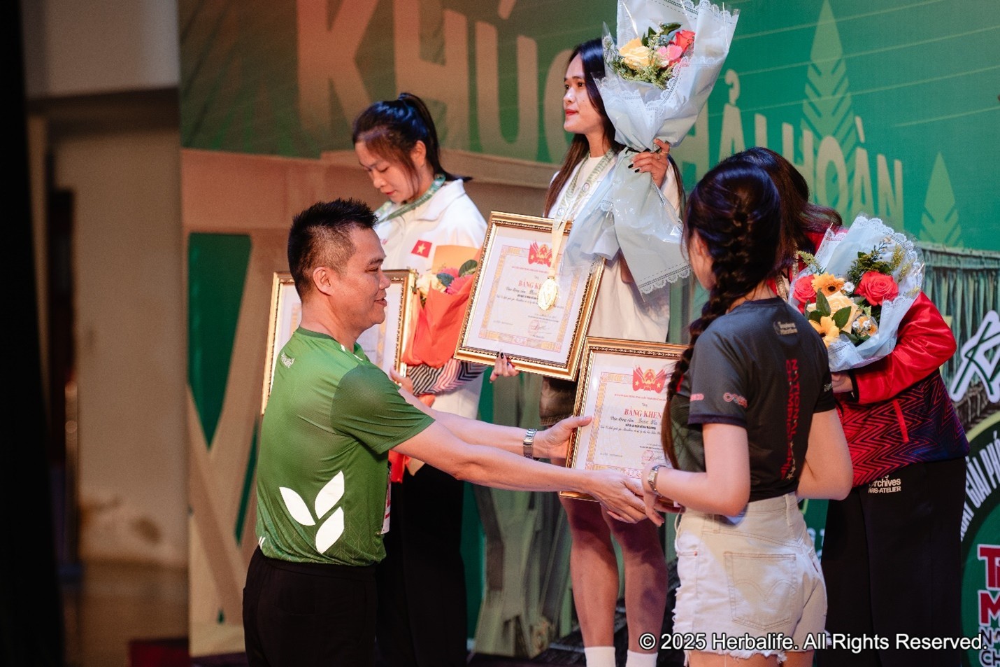 giai-vo-dich-quoc-gia-marathon-va-cu-ly-dai-bao-tien-phong-herbalife-5-1743498897.jpg