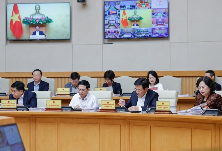 thu-tuong-hop-chinh-phu-thuong-ky-thang-3-4-1743925054.jpg
