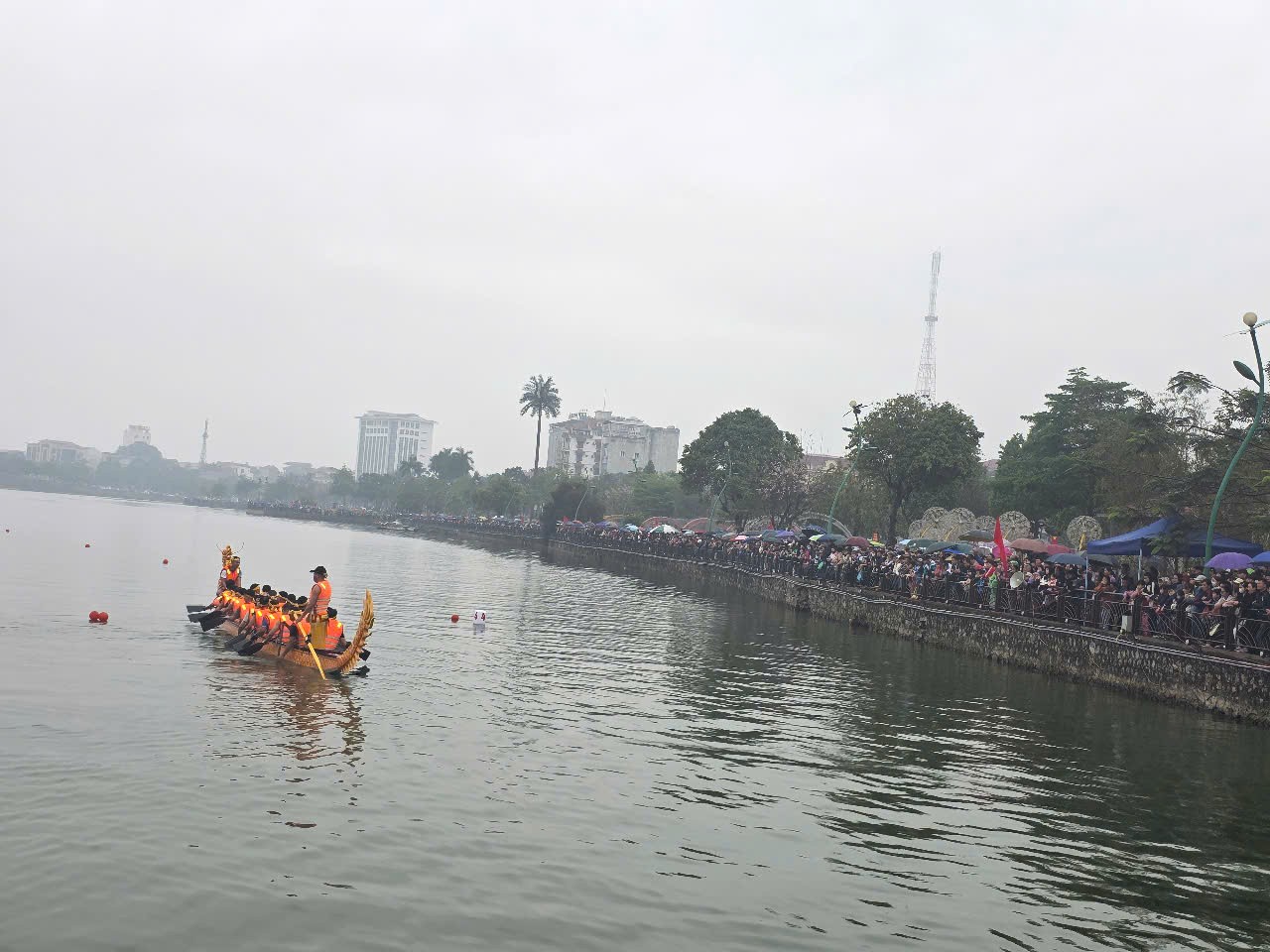 Sôi nổi Giải bơi chải thành phố Việt Trì mở rộng 20256.jpg