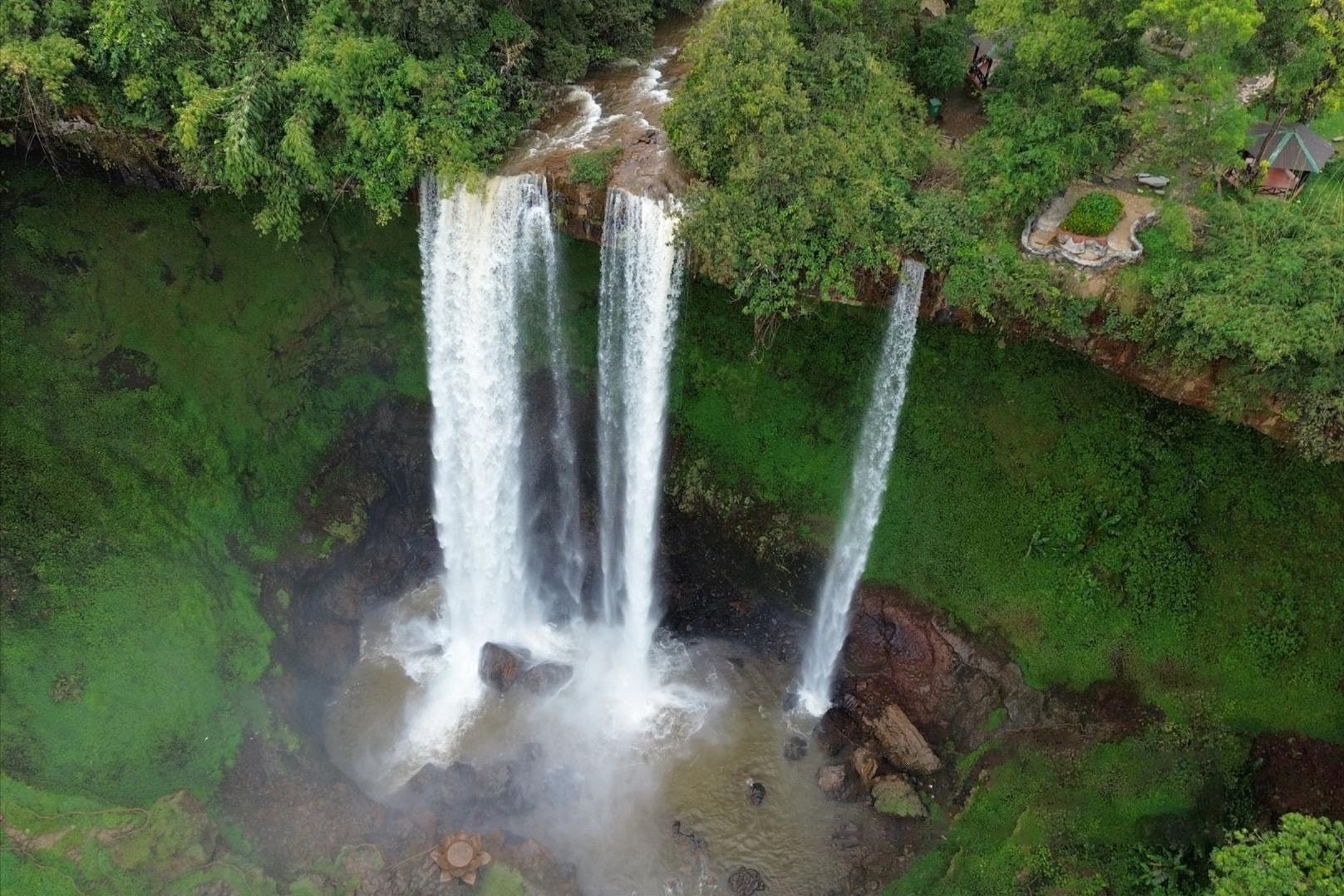 thac-dak-glun-duoc-binh-chon-la-top-50-diem-den-hap-dan-nhat-viet-nam-nam-2024-va-top-10-thac-nuoc-dep-hung-vi-cua-viet-nam-1744017785.jpg