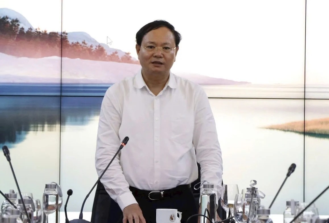 tuan-le-bien-va-hai-dao-viet-nam-1-1744447139.jpg
