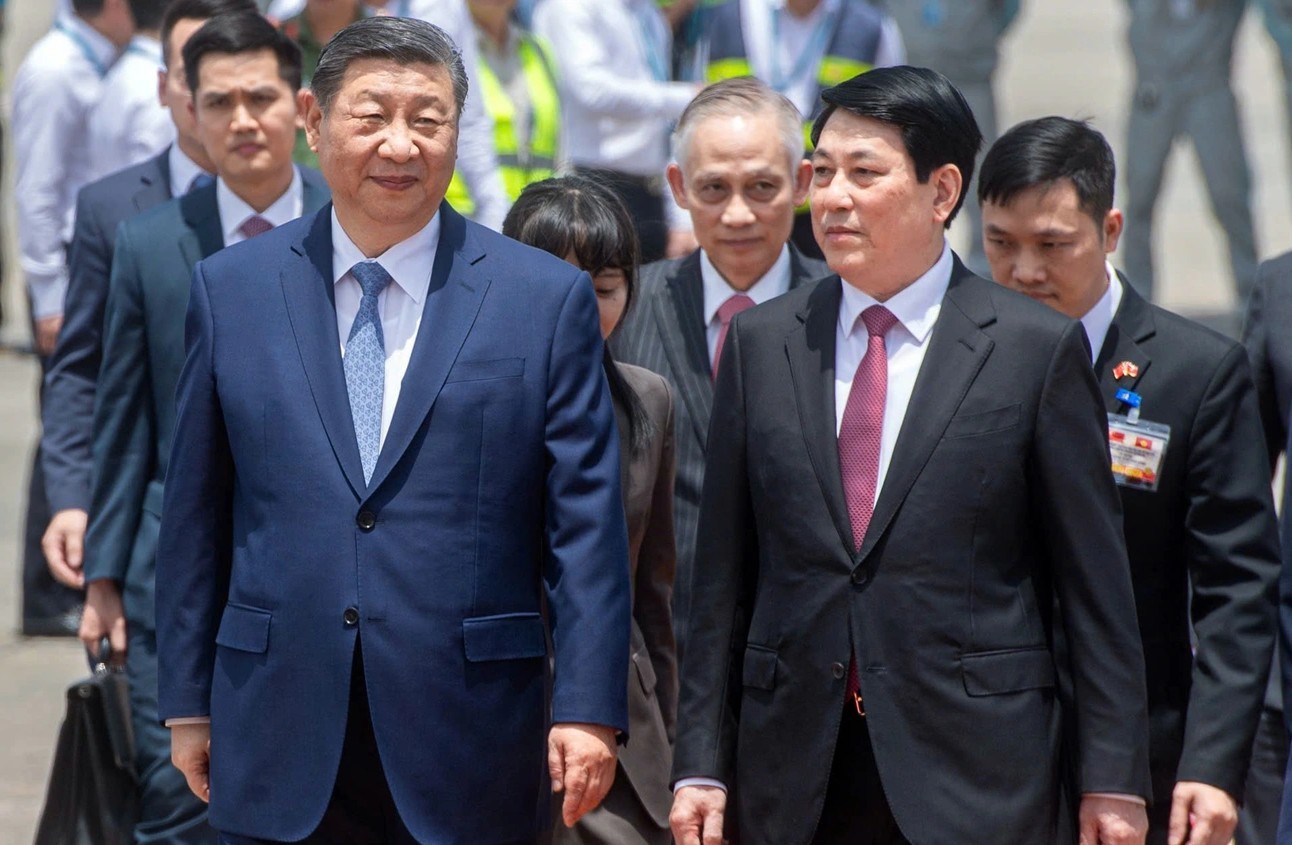 tong-bi-thu-tap-can-binh-tham-viet-nam-4-1744615616.jpg