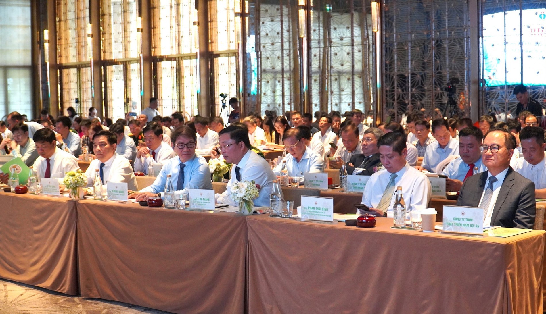 phat-trien-cong-nghiep-duoc-lieu-5-1746863952.jpg