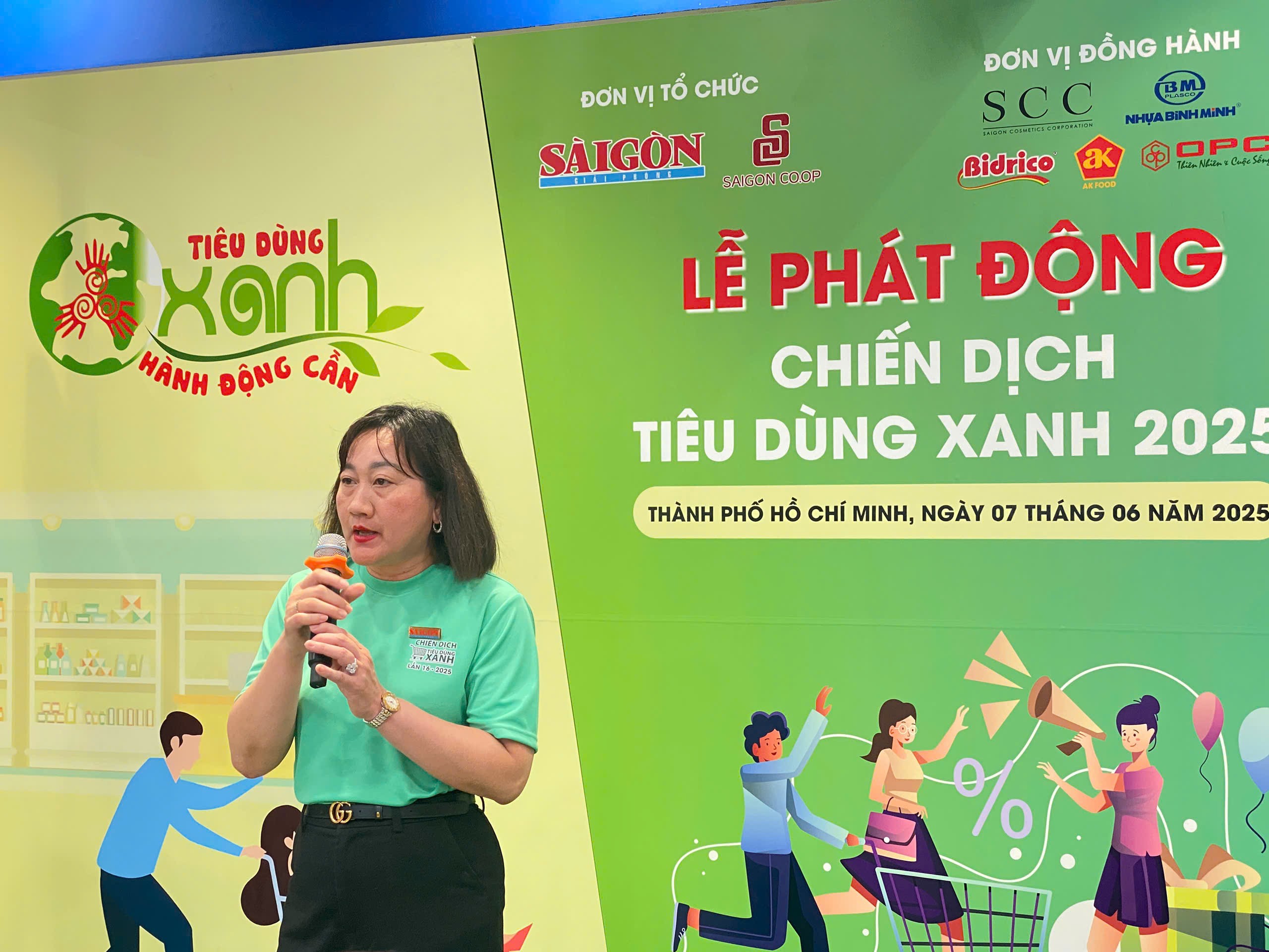 Bà Bùi Thị Hồng Sương - Phó Tổng Biên tập Báo Sài Gòn Giải Phóng.(Ảnh: Võ Nga).