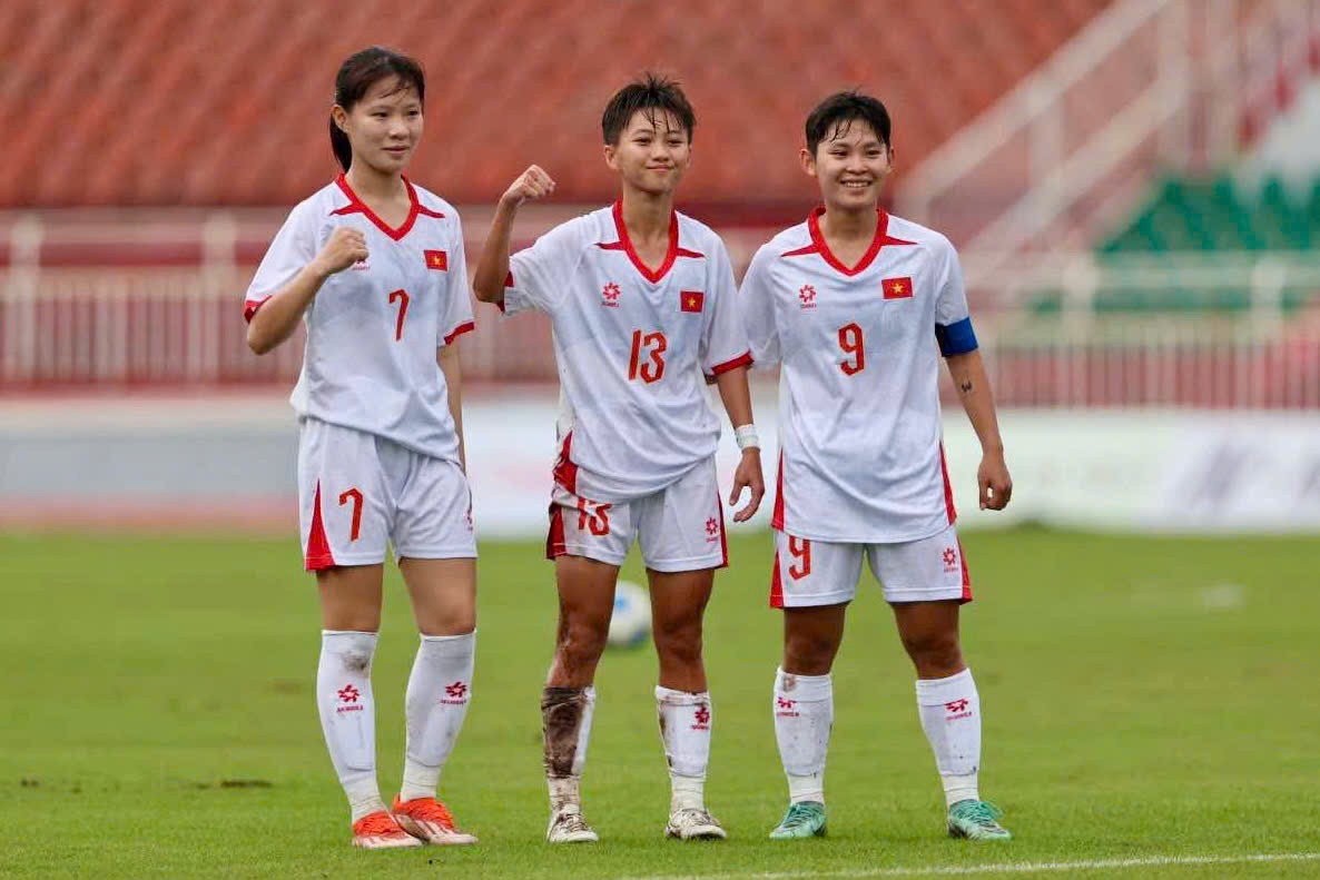 U19 nữ Việt Nam vượt qua vòng đấu bảng với thành tích bất bại và không để thủng lưới bàn thua nào