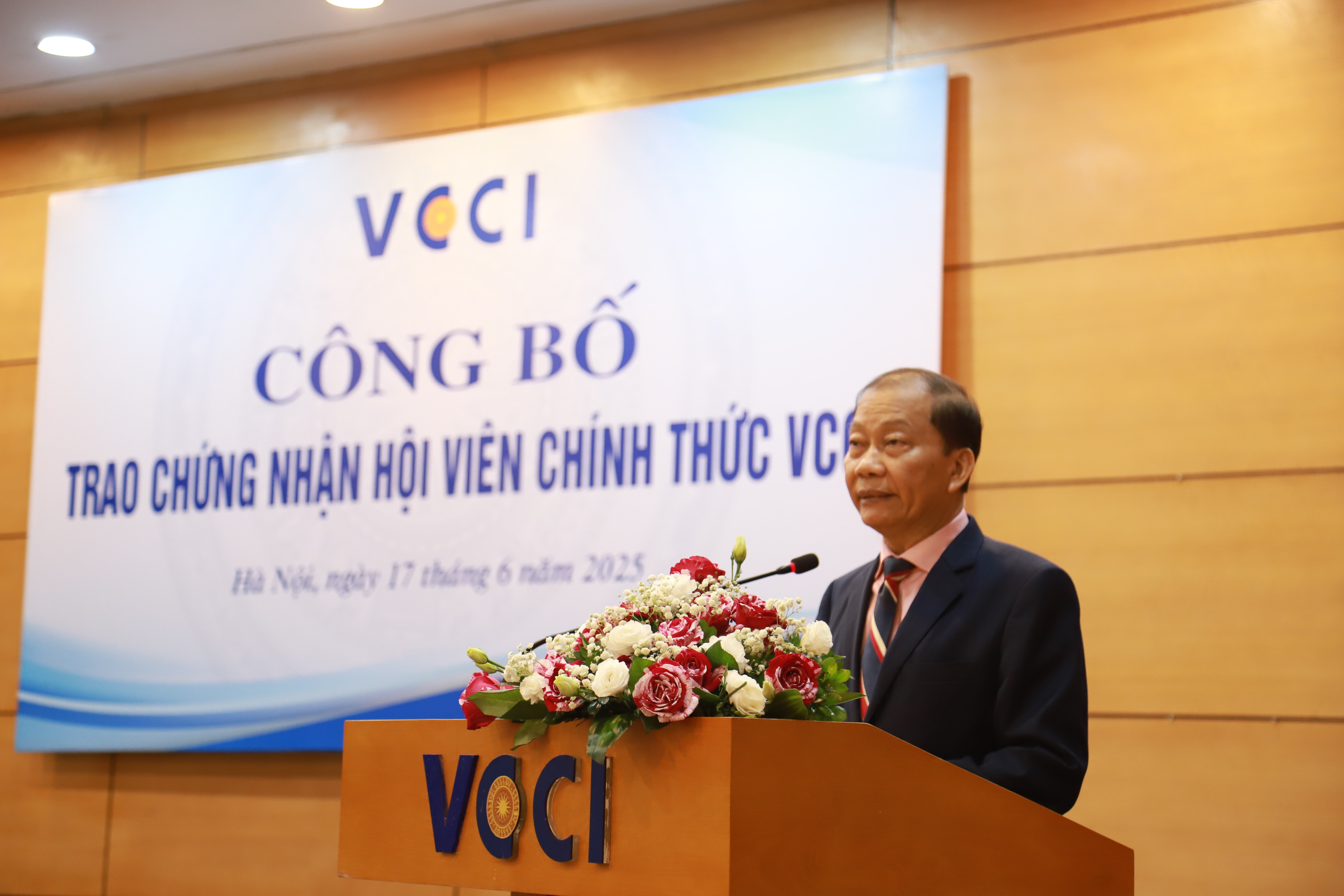 Phó Chủ tịch VCCI Hoàng Quang Phòng nhấn mạnh vai trò đồng hành của VCCI trong việc nâng cao năng lực cạnh tranh cho 10Lc88 Casino & Thể Thao Link Mới Việt.