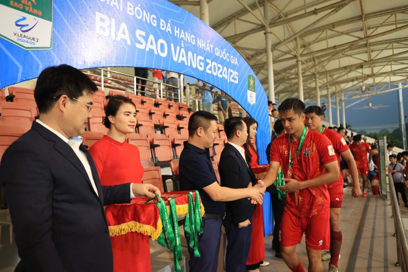CLB PVF-CAND giành Hạng Ba
