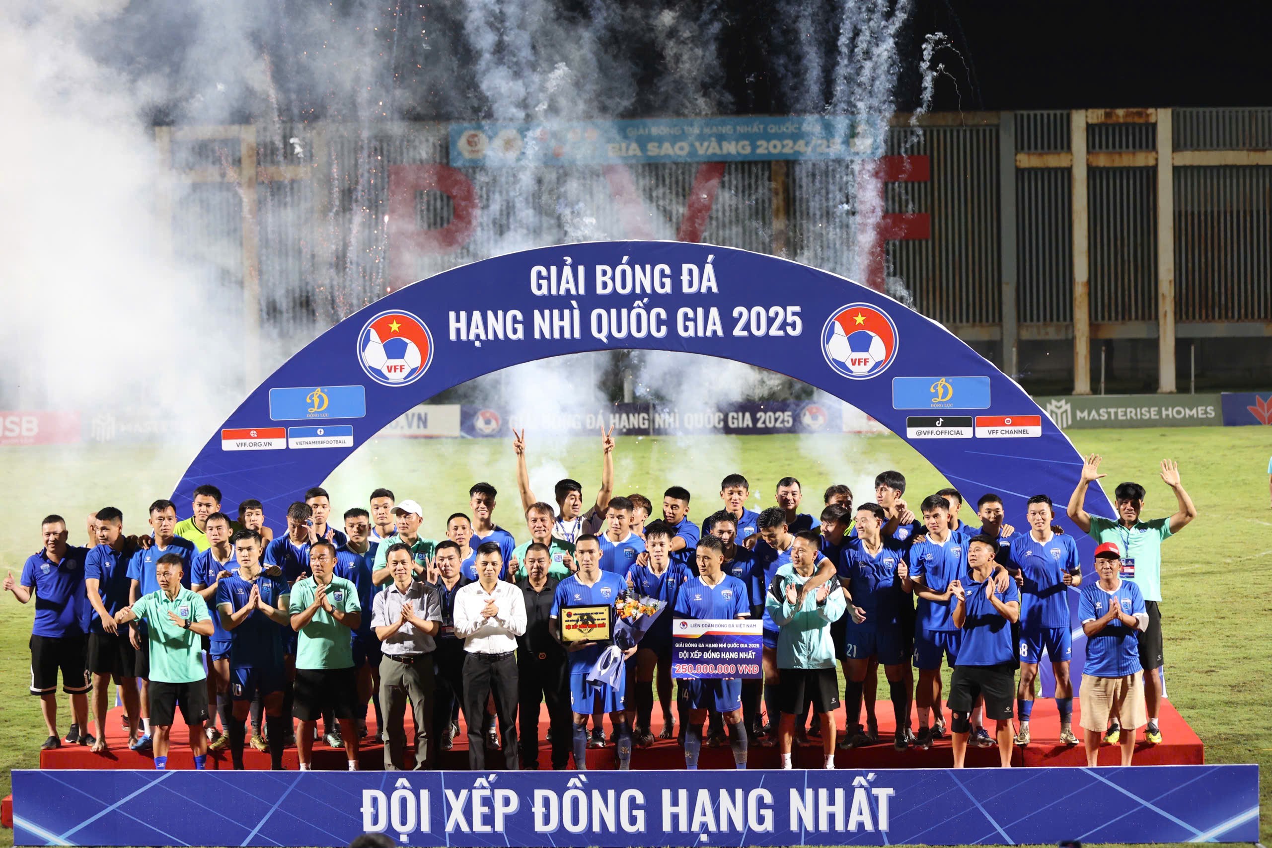 Quảng Ninh xếp đồng hạng Nhất giải bóng đá Hạng Nhì quốc gia 2025