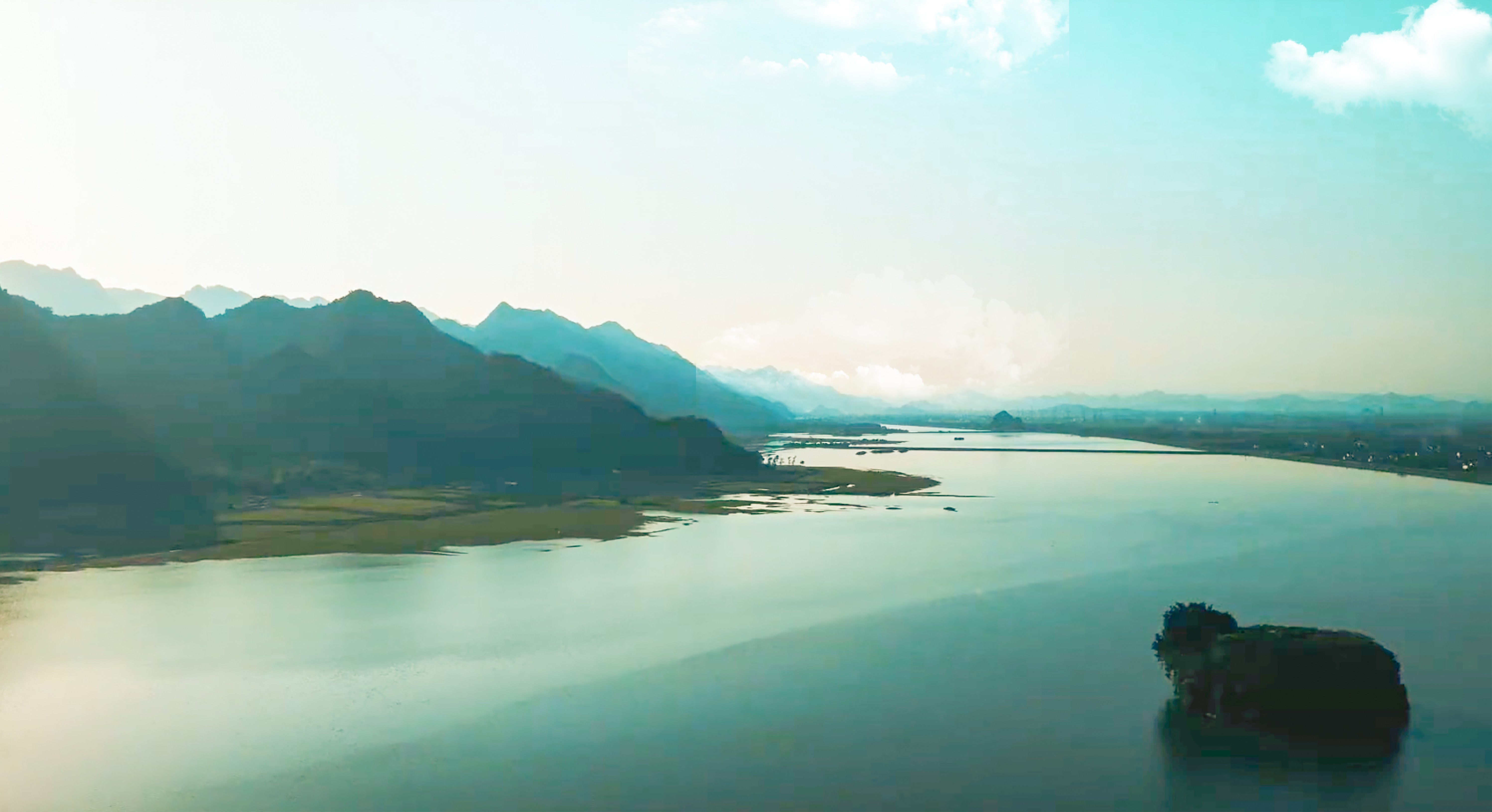 hinh-ho-yen-quang-1750741562.jpg