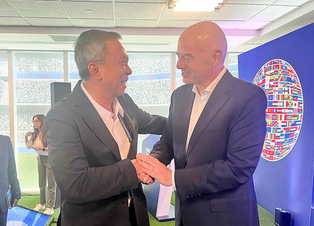 Chủ tịch FIFA Gianni Infantiono và Chủ tịch VFF Trần Quốc Tuấn