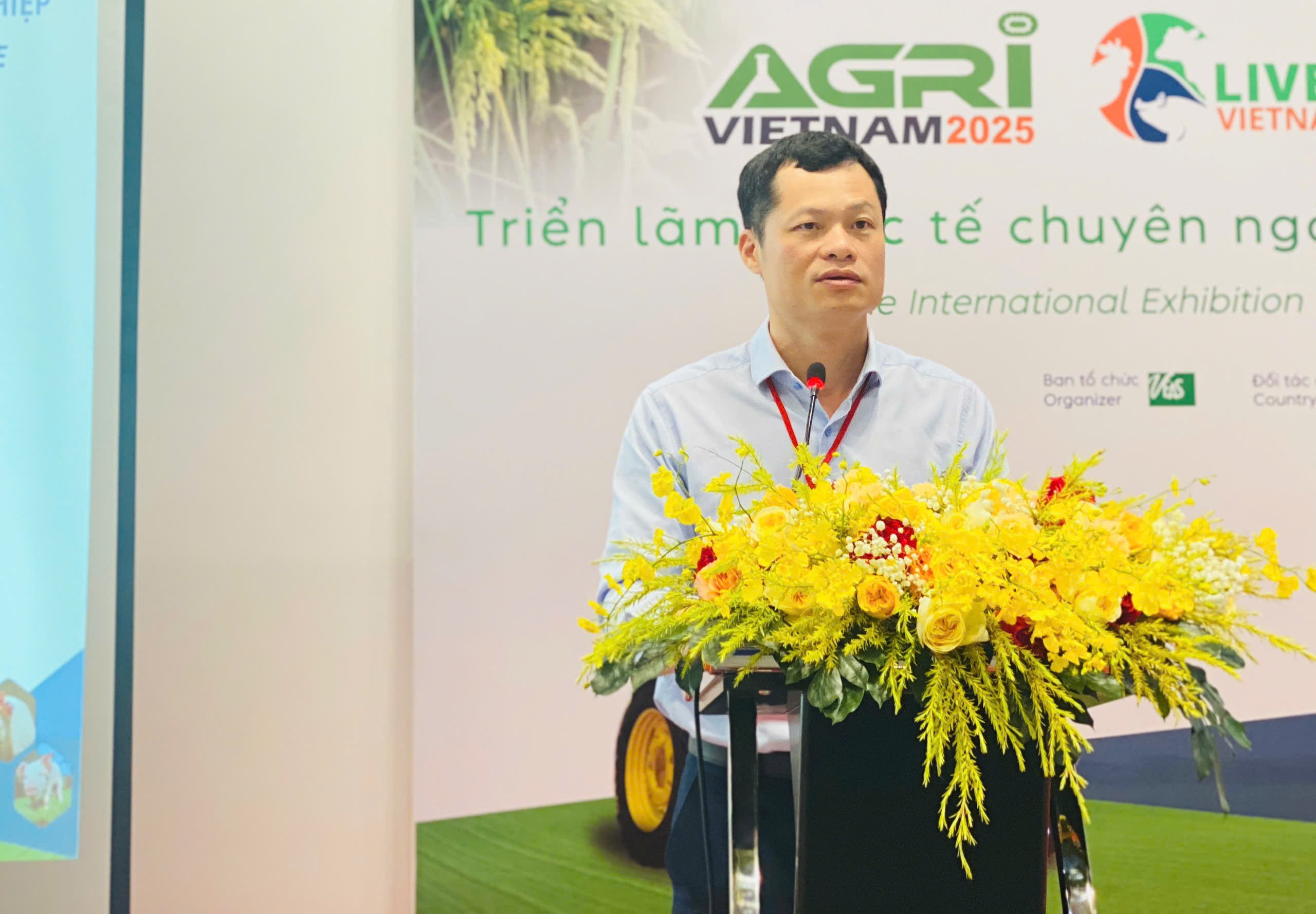 thi-truong-xuat-nhap-khau-nong-san-1-1750851425.jpg