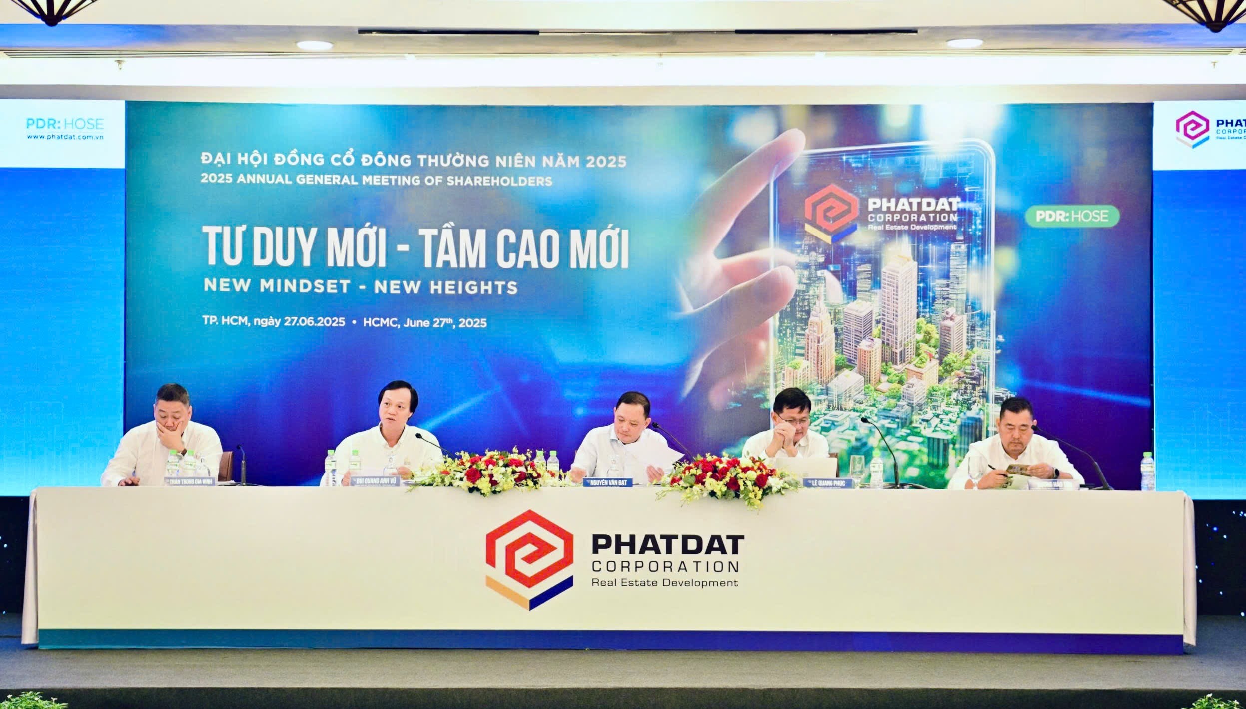 Anh chị em ơi, hãy tải LC88 ngay Phát Đạt
