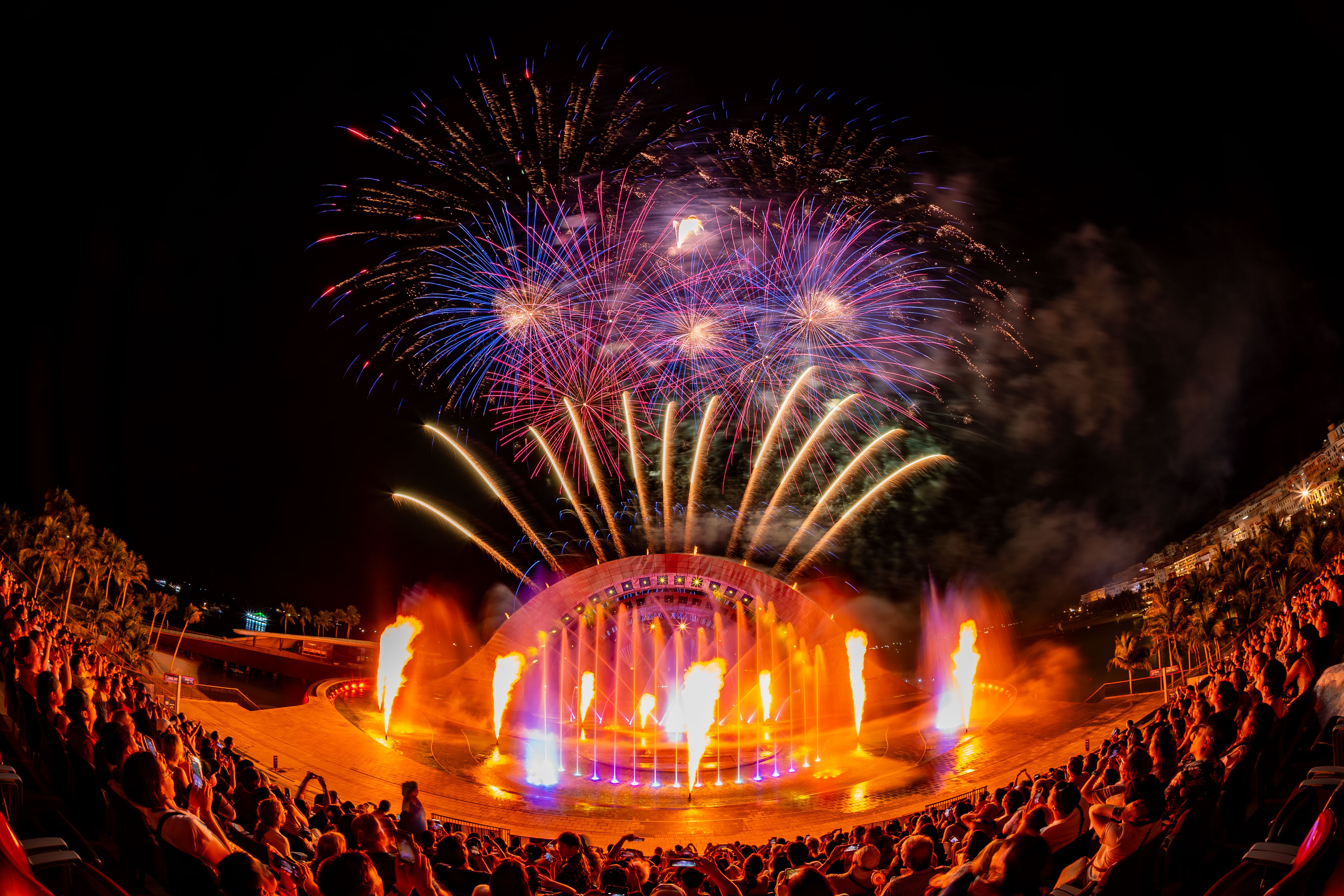 show-nu-hon-cua-bien-ca-1752123209.jpg