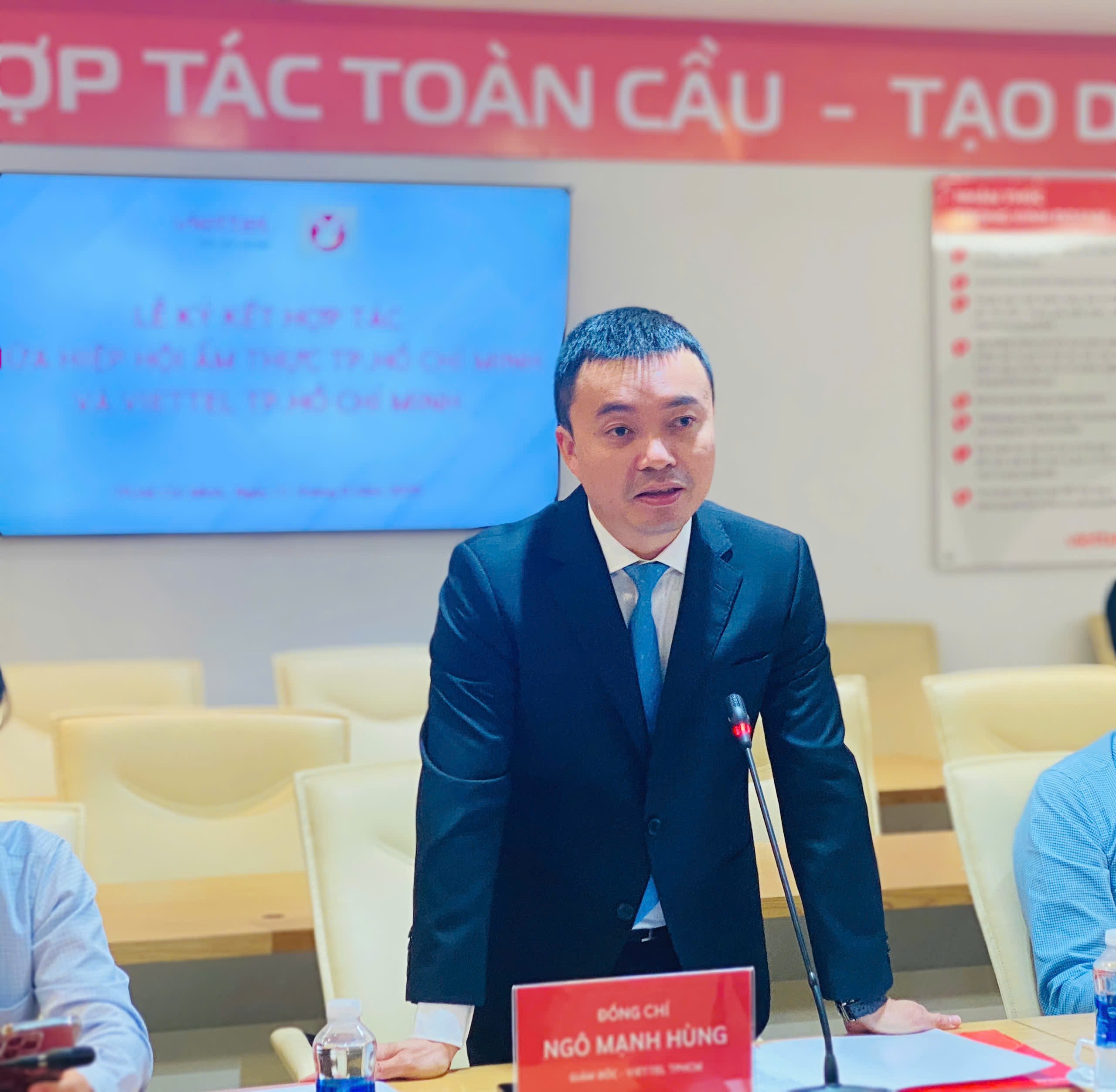 ông Nguyễn Mạnh Hùng - Giám đốc Viettel TP.HCM