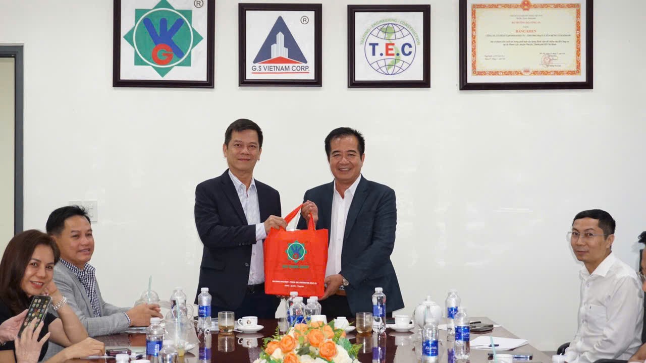 VREC – HREC và Tập đoàn Vân Khánh: tăng cường liên kết 10Lc88 Casino & Thể Thao Link Mới, thúc đẩy hợp tác bền vững