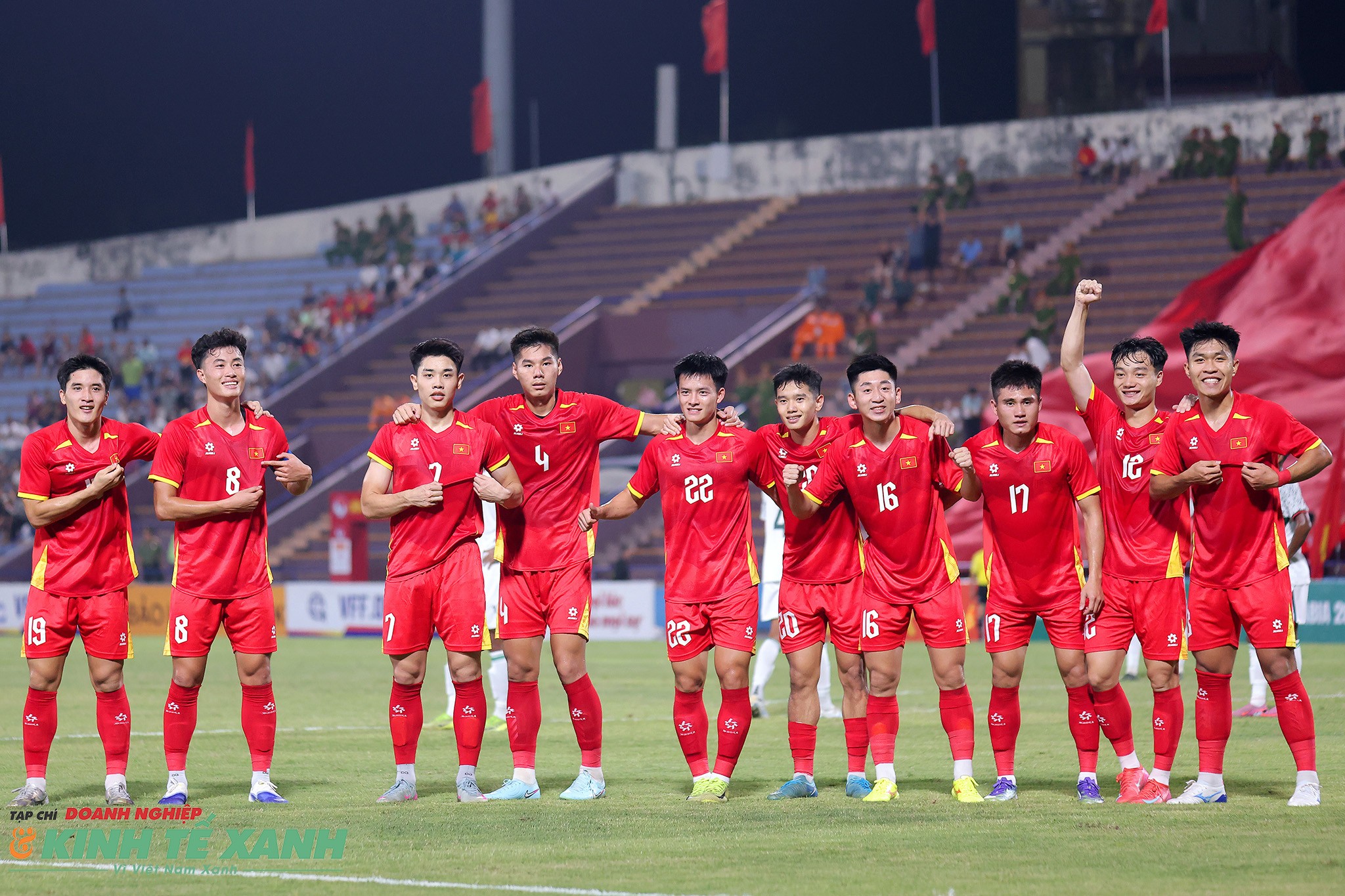 Các cầu thủ U23 Việt Nam ăn mừng bàn thắng