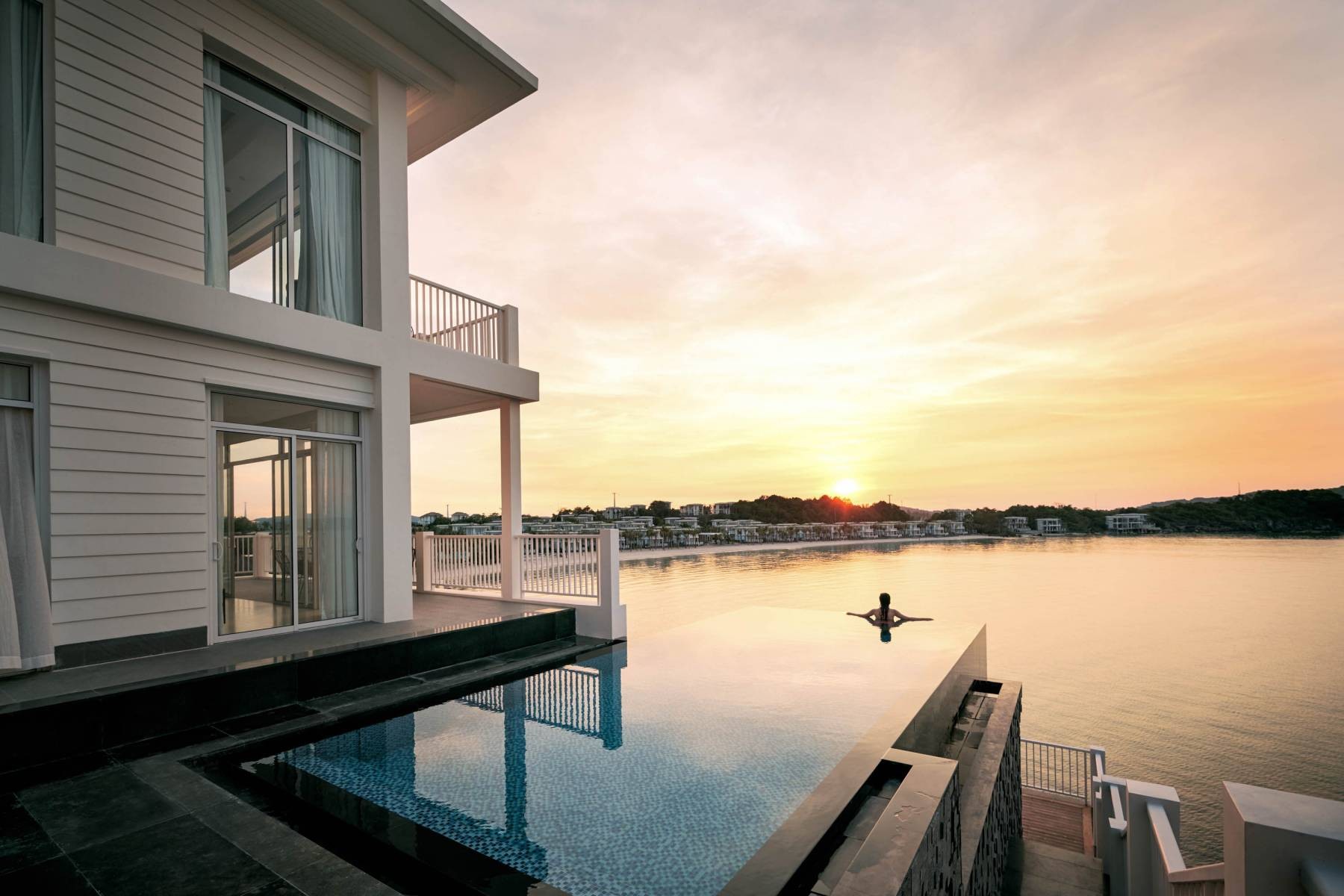 on-the-rock-private-swimming-pool-1757760095.jpg