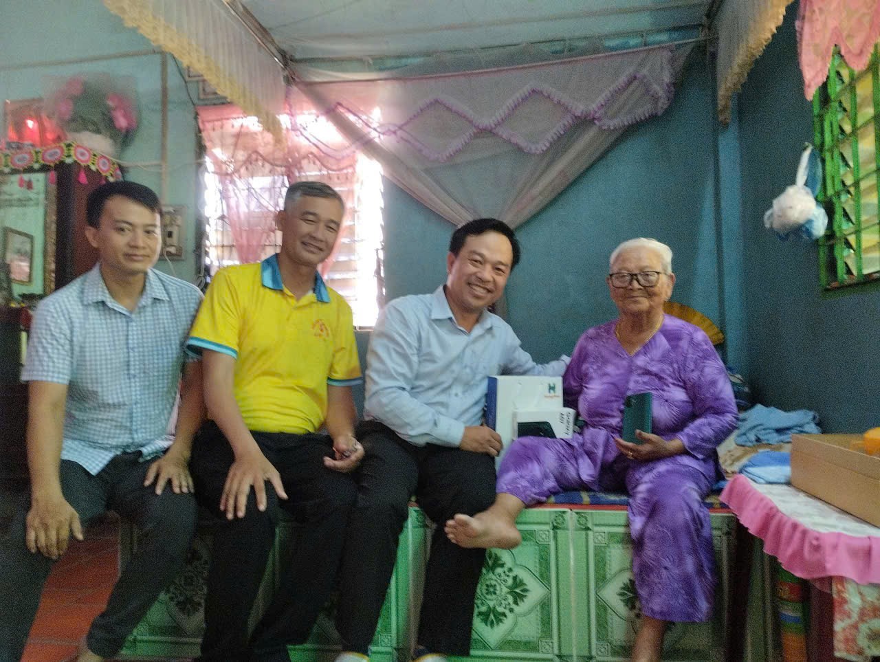 DTE lan tỏa nghĩa tình qua chương trình “Sen Hồng tri ân – Nghĩa tình Đồng Tháp”