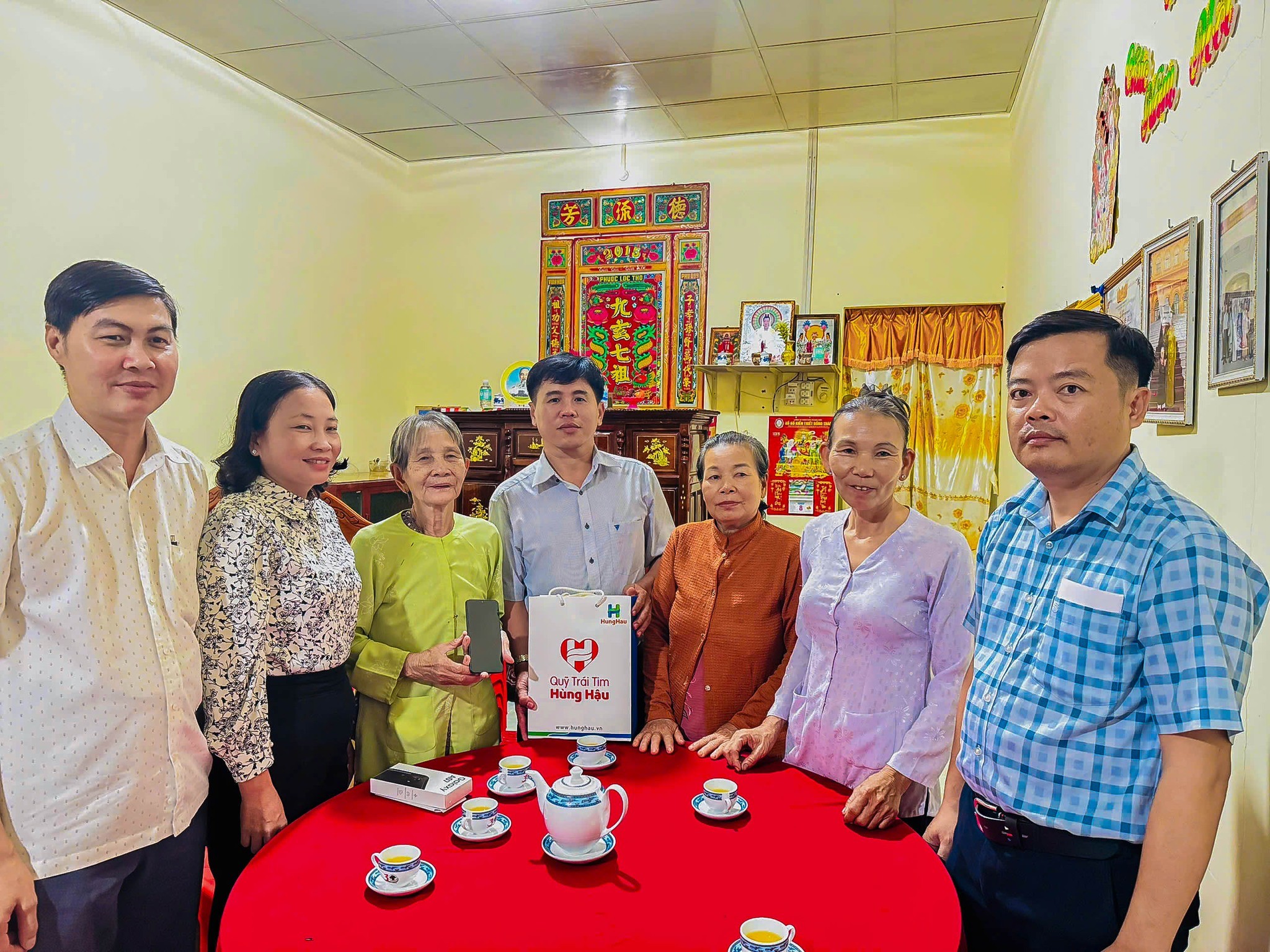 DTE lan tỏa nghĩa tình qua chương trình “Sen Hồng tri ân – Nghĩa tình Đồng Tháp”
