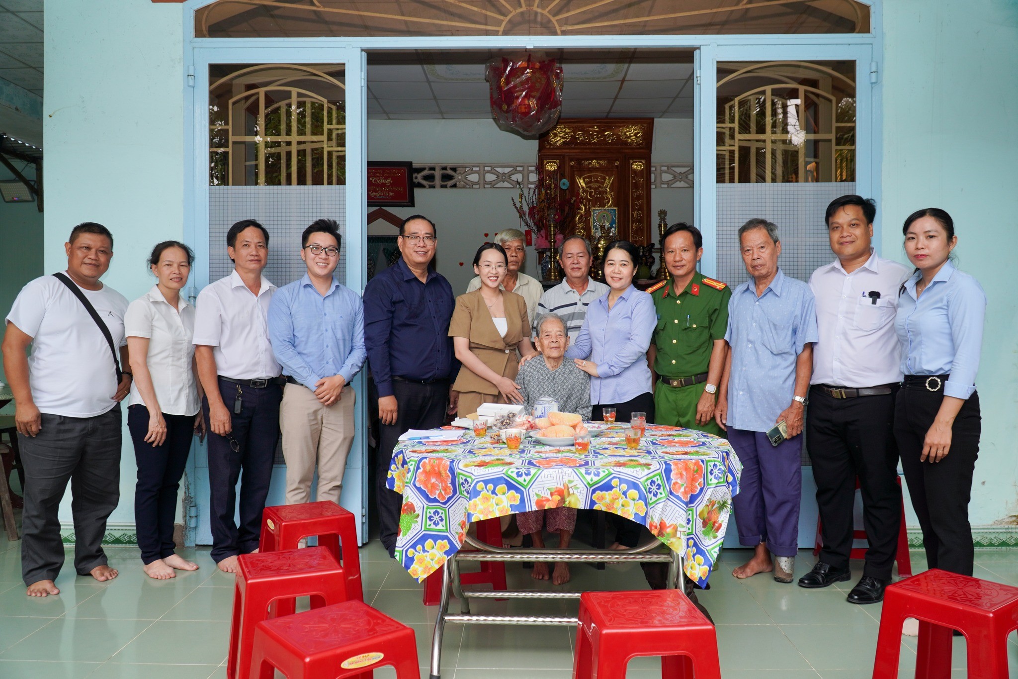 DTE lan tỏa nghĩa tình qua chương trình “Sen Hồng tri ân – Nghĩa tình Đồng Tháp”