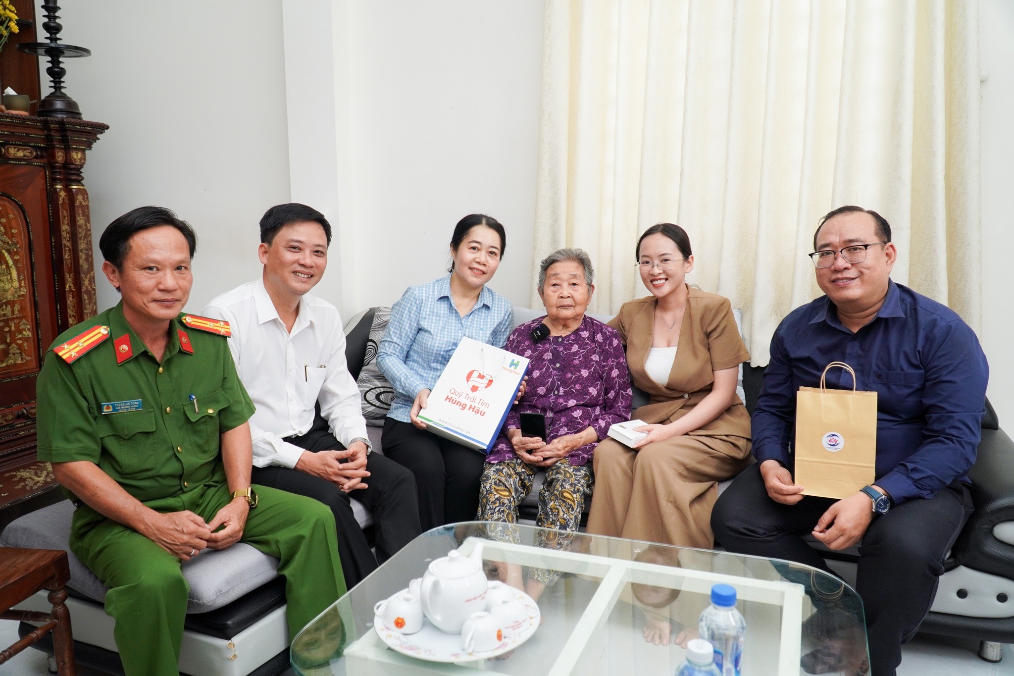 DTE lan tỏa nghĩa tình qua chương trình “Sen Hồng tri ân – Nghĩa tình Đồng Tháp”