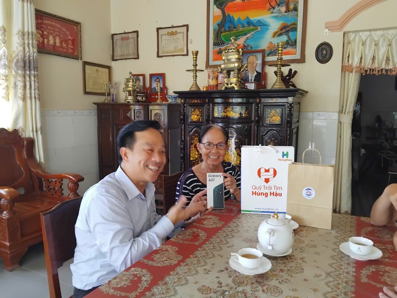 DTE lan tỏa nghĩa tình qua chương trình “Sen Hồng tri ân – Nghĩa tình Đồng Tháp”