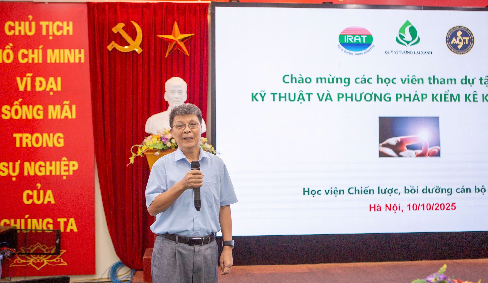 tap-huan-kiem-ke-khi-nha-kinh-vien-irat-hiep-hoi-dau-tu-xay-dung-nong-lam-nghiep-viet-nam-3-1760147959.jpg