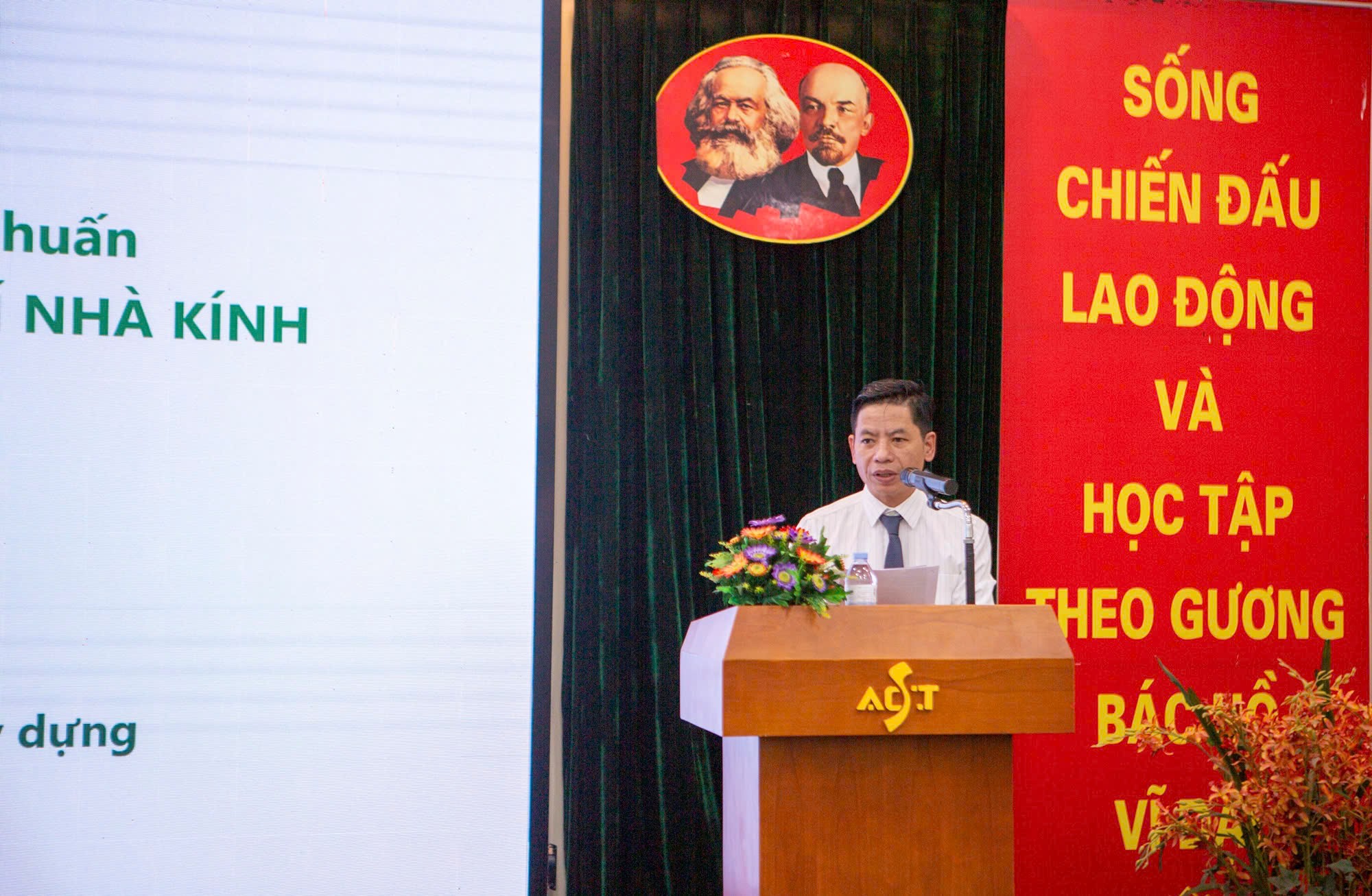 tap-huan-kiem-ke-khi-nha-kinh-vien-irat-hiep-hoi-dau-tu-xay-dung-nong-lam-nghiep-viet-nam-5-1760147785.jpg