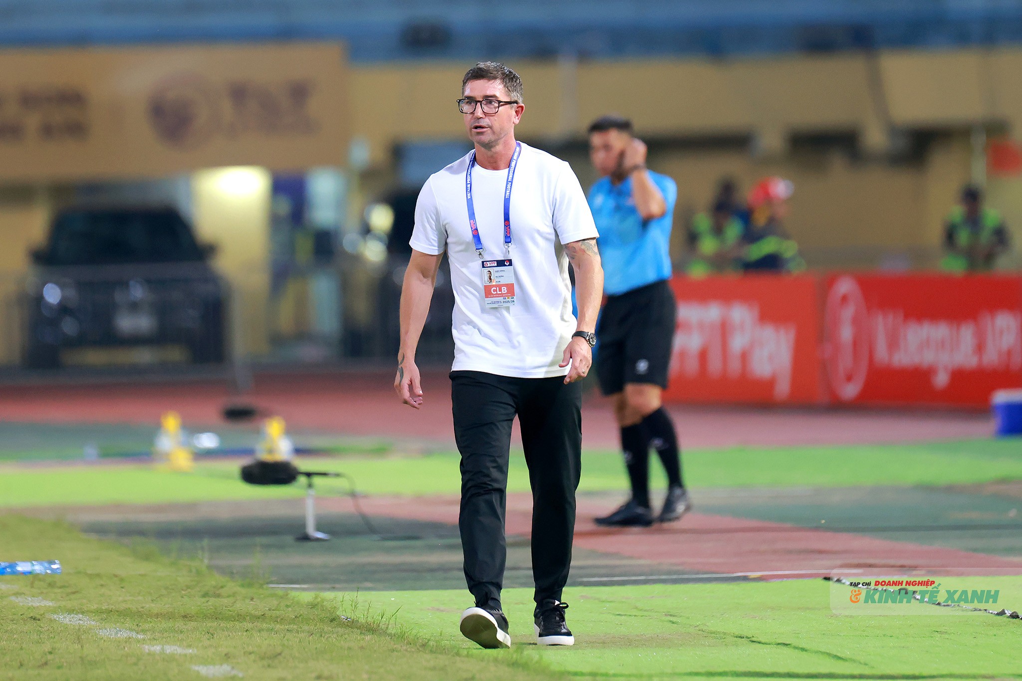 HLV Harry Kewell có trận đấu đầu tiên tại LPBank V.League 2025/26 sau chưa đầy hai tuần dẫn dắt CLB Hà Nội