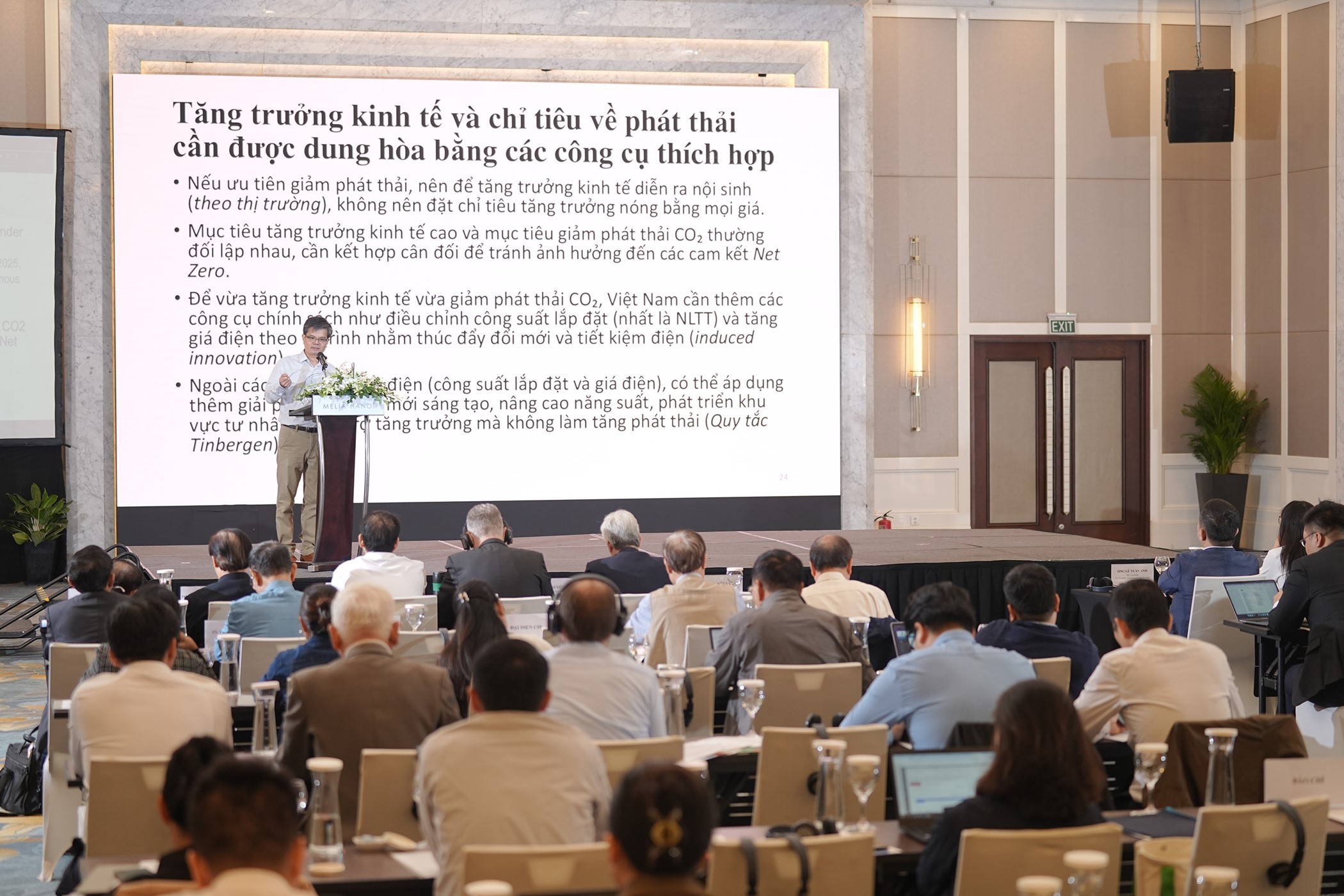 anh-3-hoi-thao-nang-luong-ben-vung-1761272776.jpg