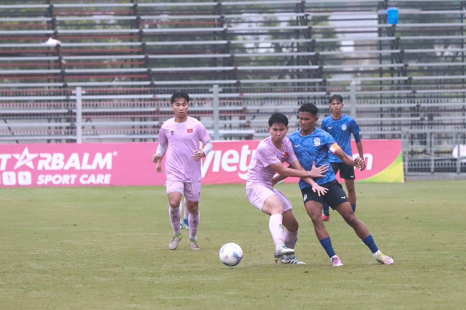 U17 Việt Nam giành chiến thắng đậm 5-0 trước U17 Campuchia