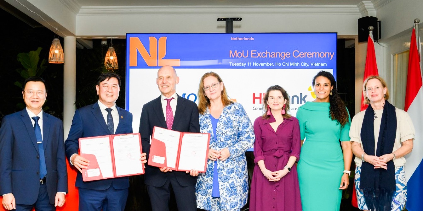 hdbank-mou-1763113962.jpg