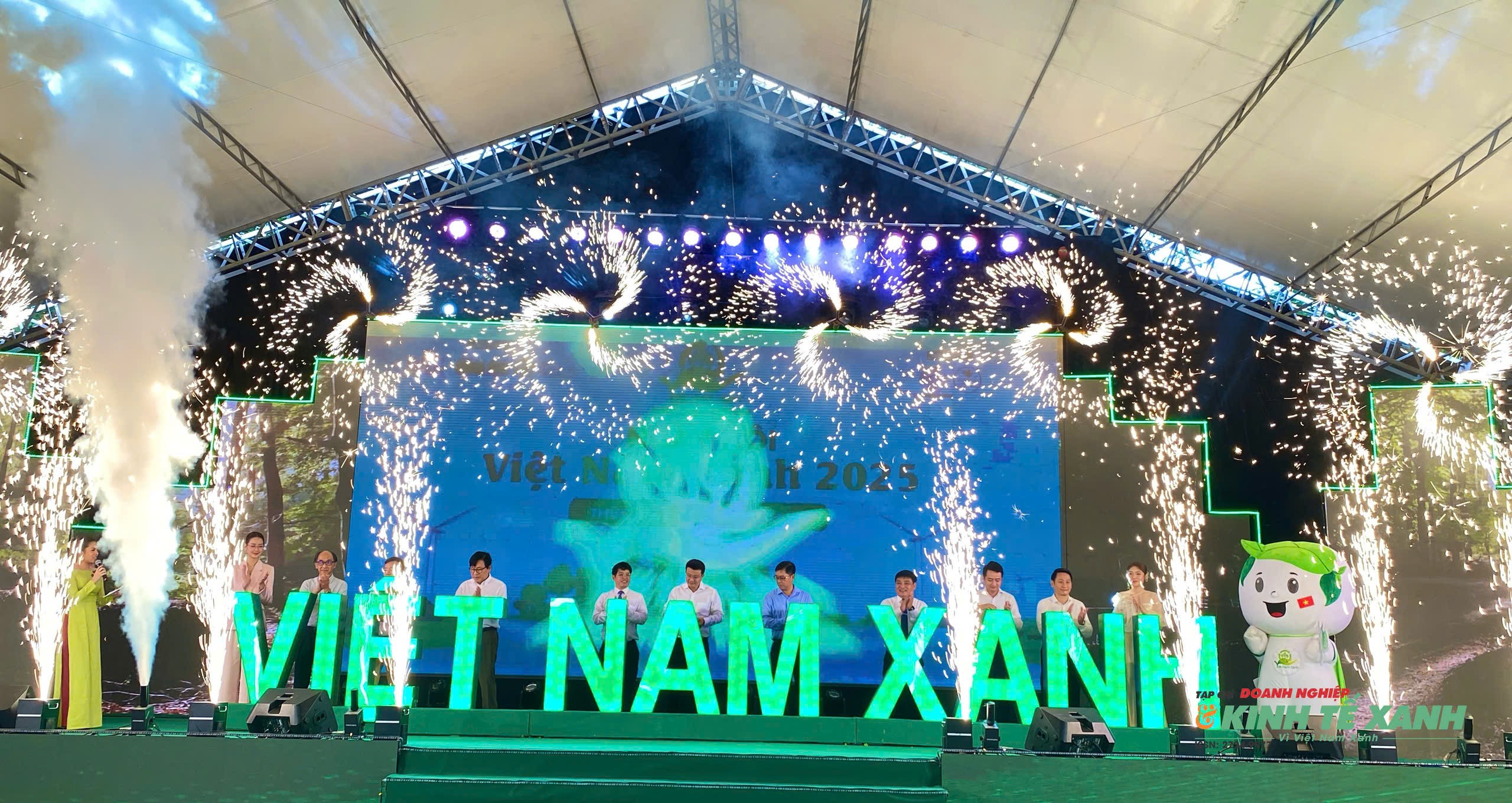 ngay-hoi-viet-nam-xanh-1-1763206371.jpg