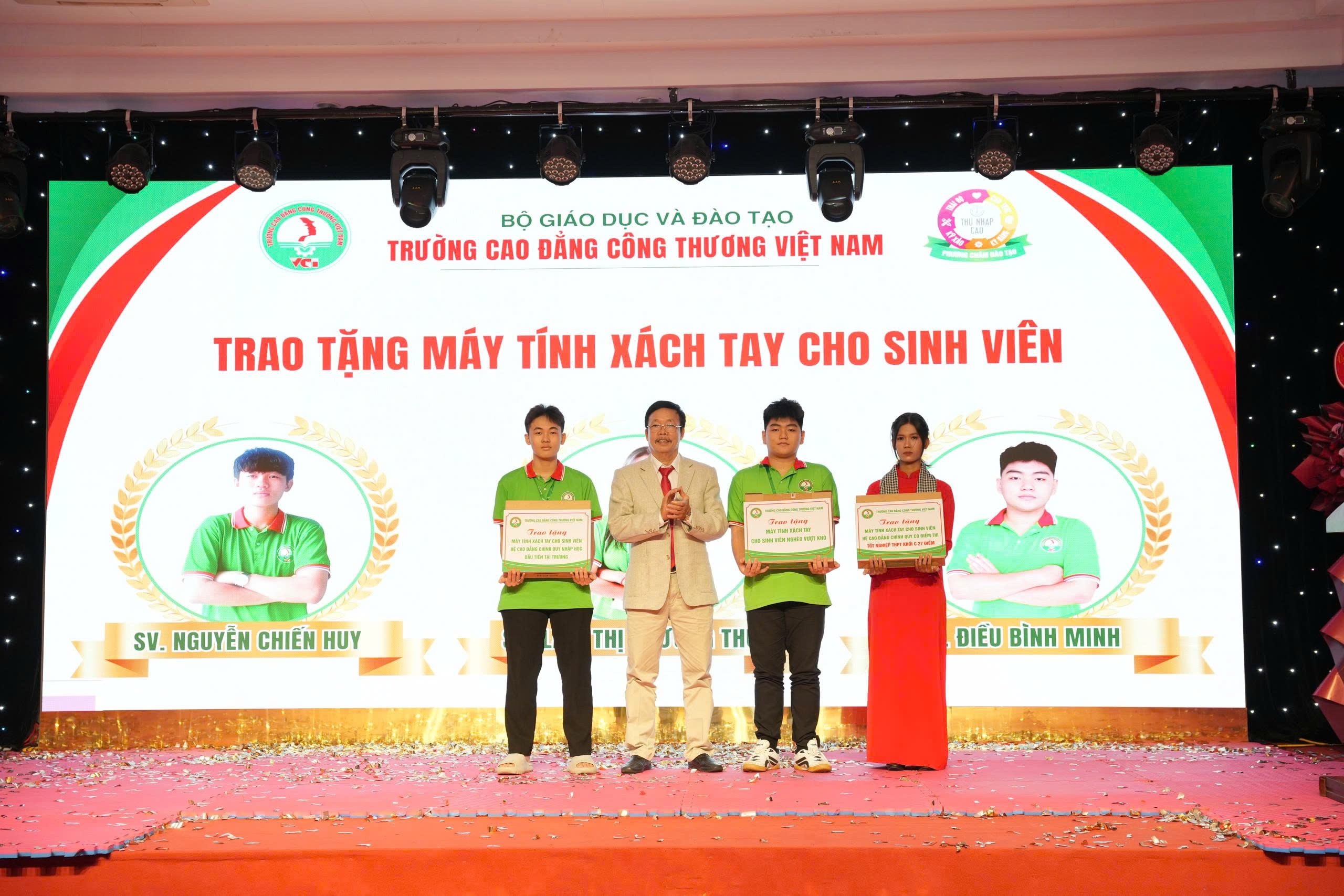 z7231641277446-71cbc4ec38f10fbe02a9a193a89c80e1-1763352129.jpg