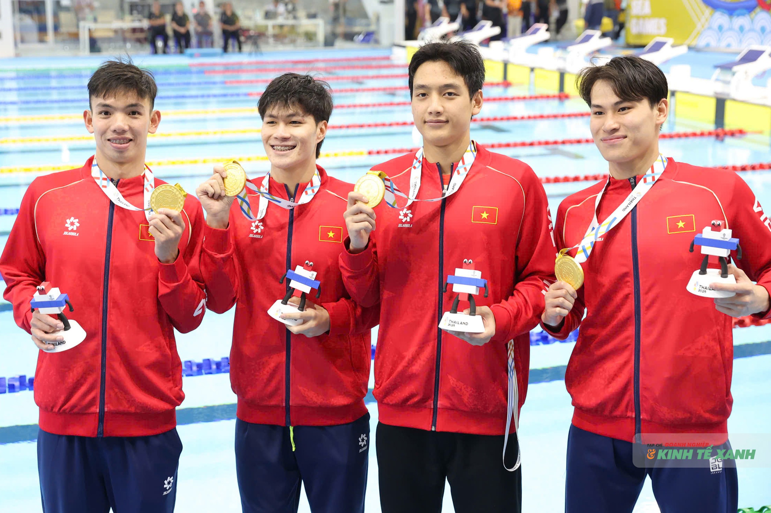 Bơi lội Việt Nam tiếp tục đón tin vui với chiến thắng ở nội dung 4x200m bơi tự do nam.