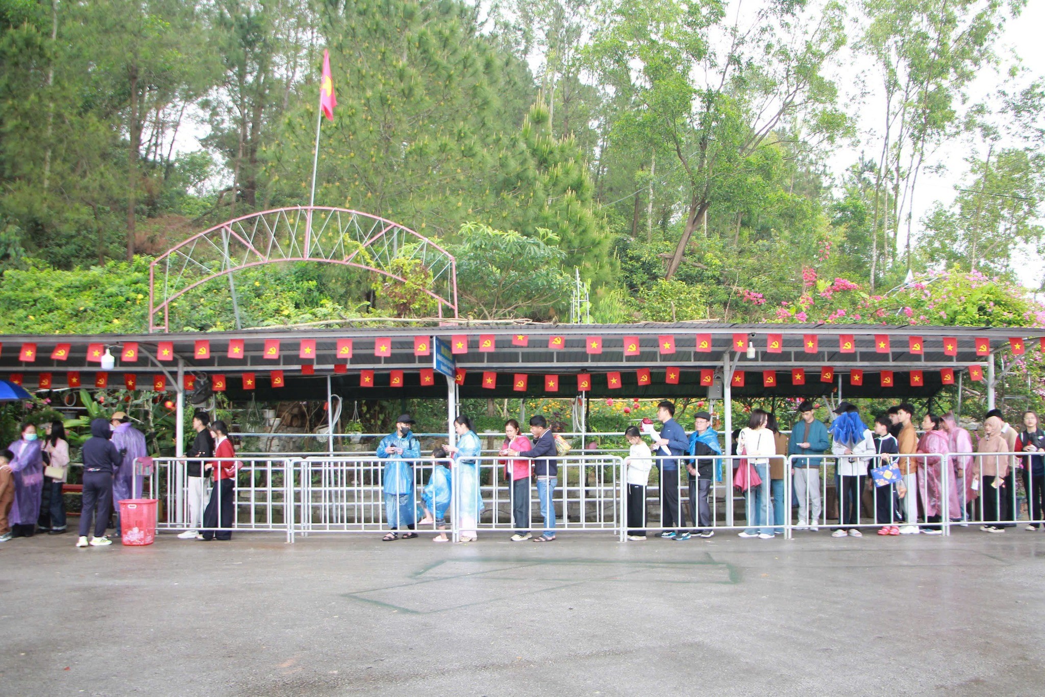 chua-huong-tich-8-1771424035.jpg
