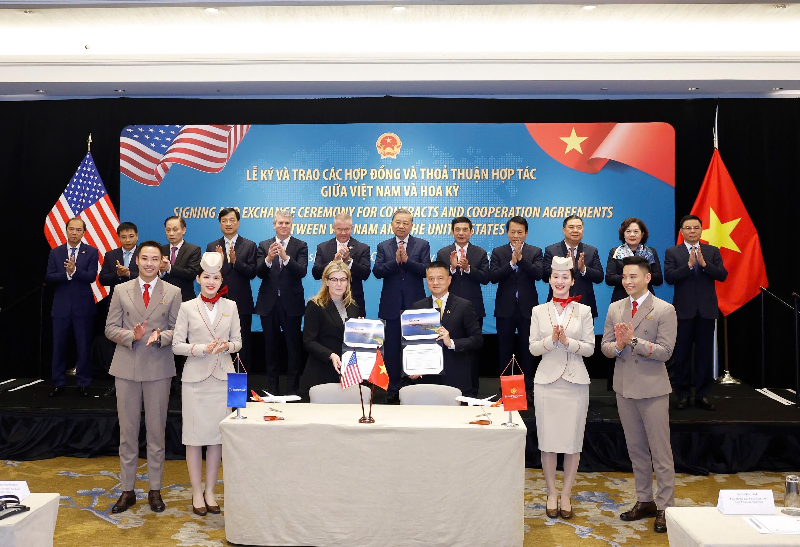 ky-ket-hop-dong-mua-tau-bay-boeing-spa-1-1771652464.JPG