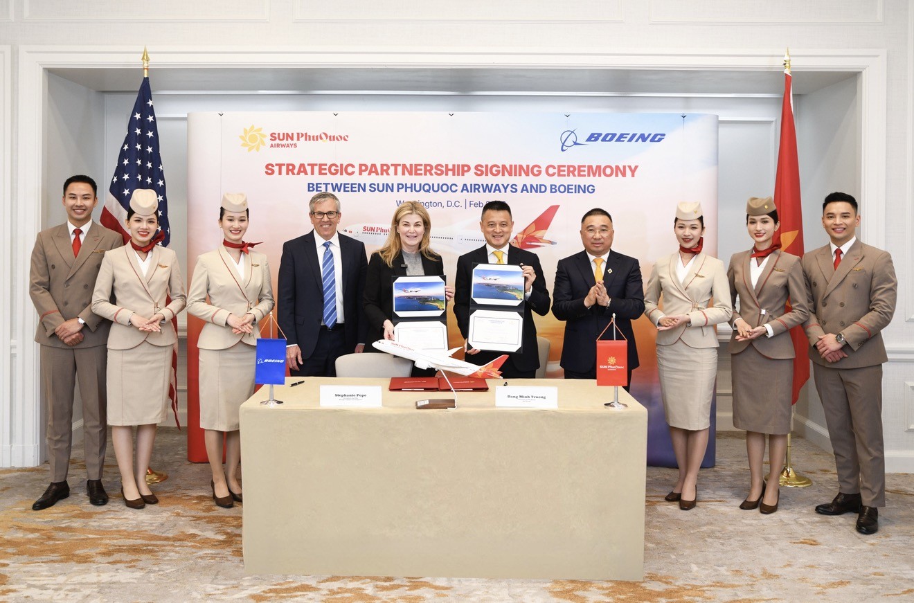 ky-ket-hop-dong-mua-tau-bay-boeing-spa-1771652463.PNG