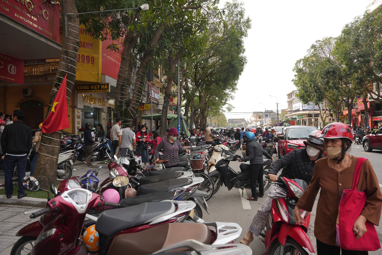 mua-vang-3-1772096405.jpg