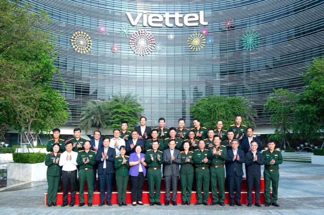anh-hop-tac-chien-luoc-tphcm-va-viettel-3-5267-9518jpg-1774428942.jpg