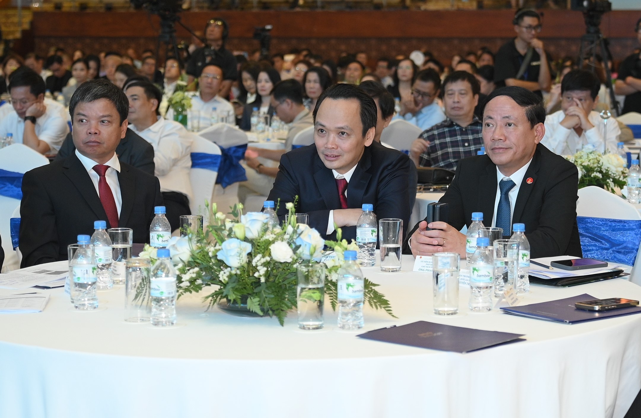 lanh-dao-tinhe-quyet-flc-1774610569.jpg