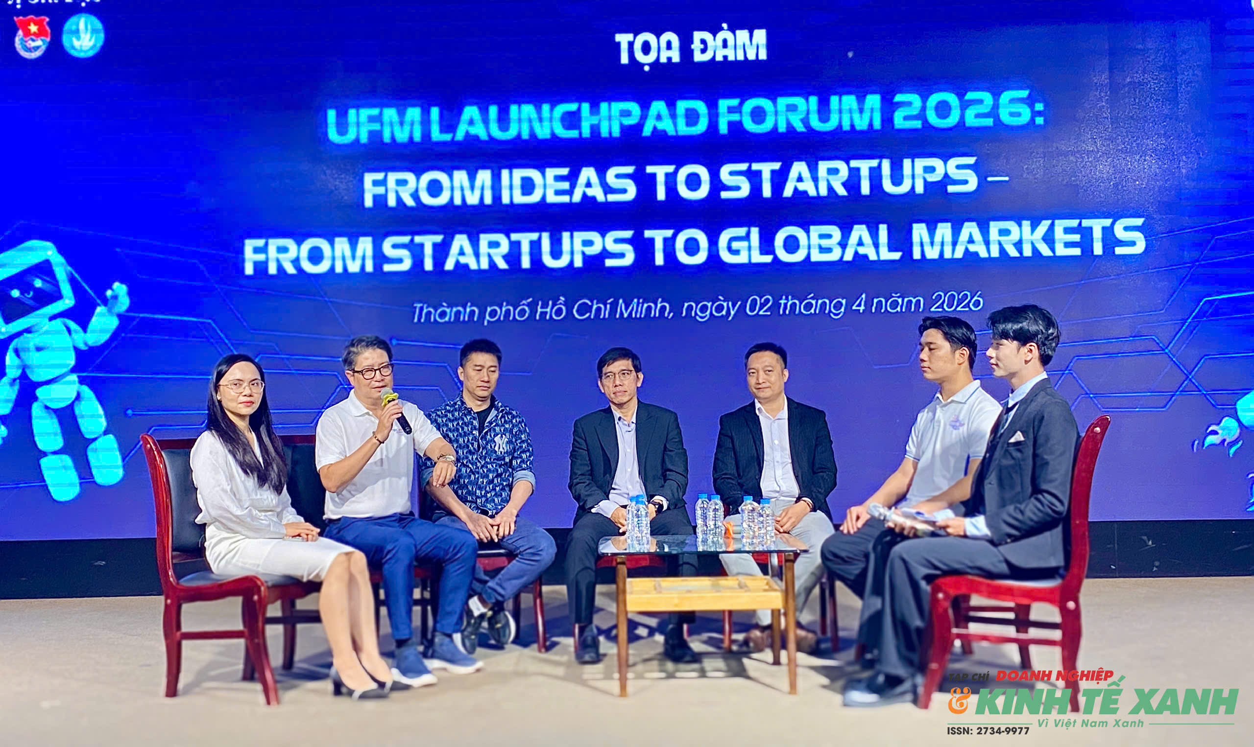 Các đại biểu cùng nhau thảo luận tại Toạ đàm.