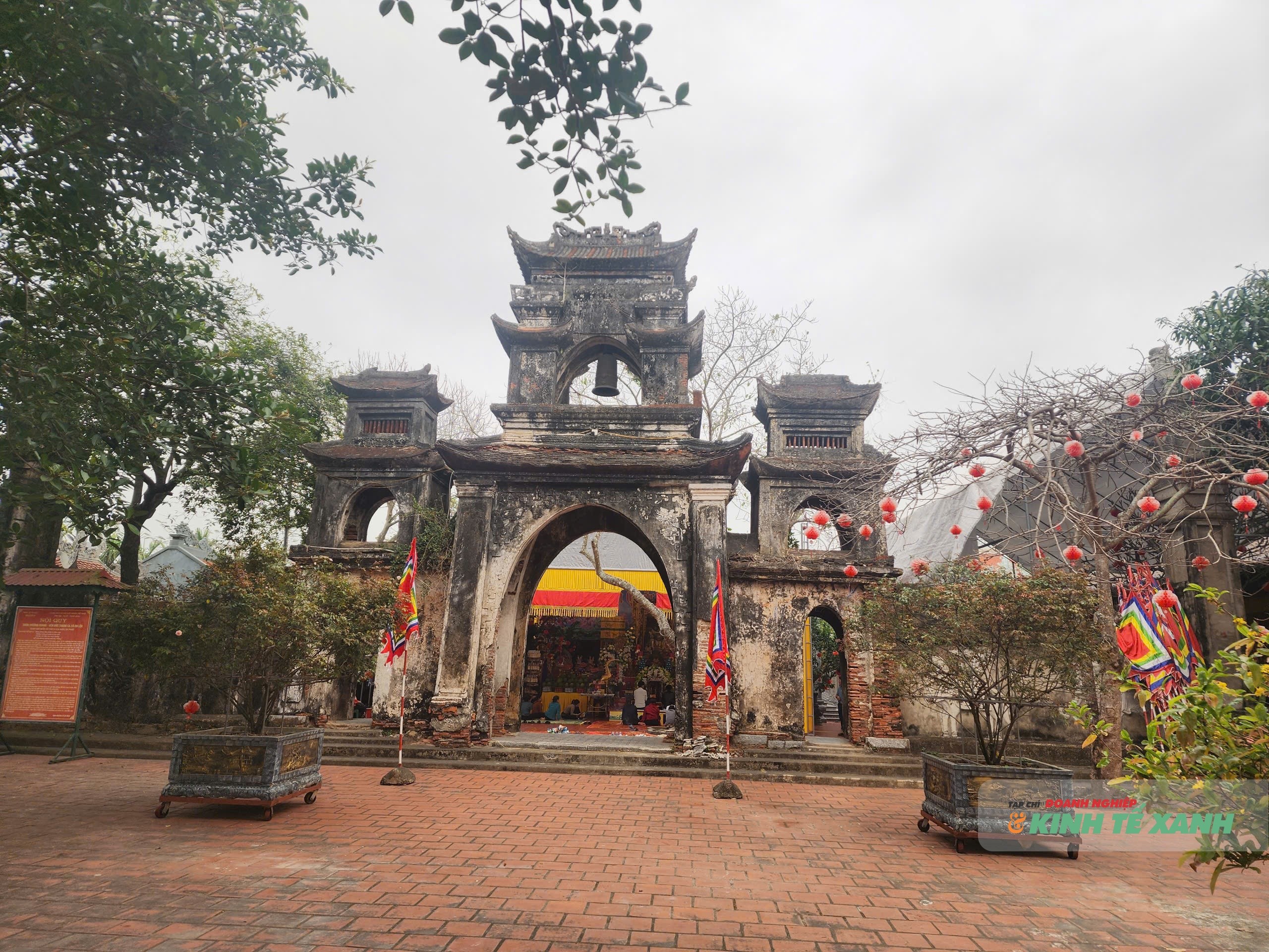 den-duc-thanh-ca-4-1775436204.jpg
