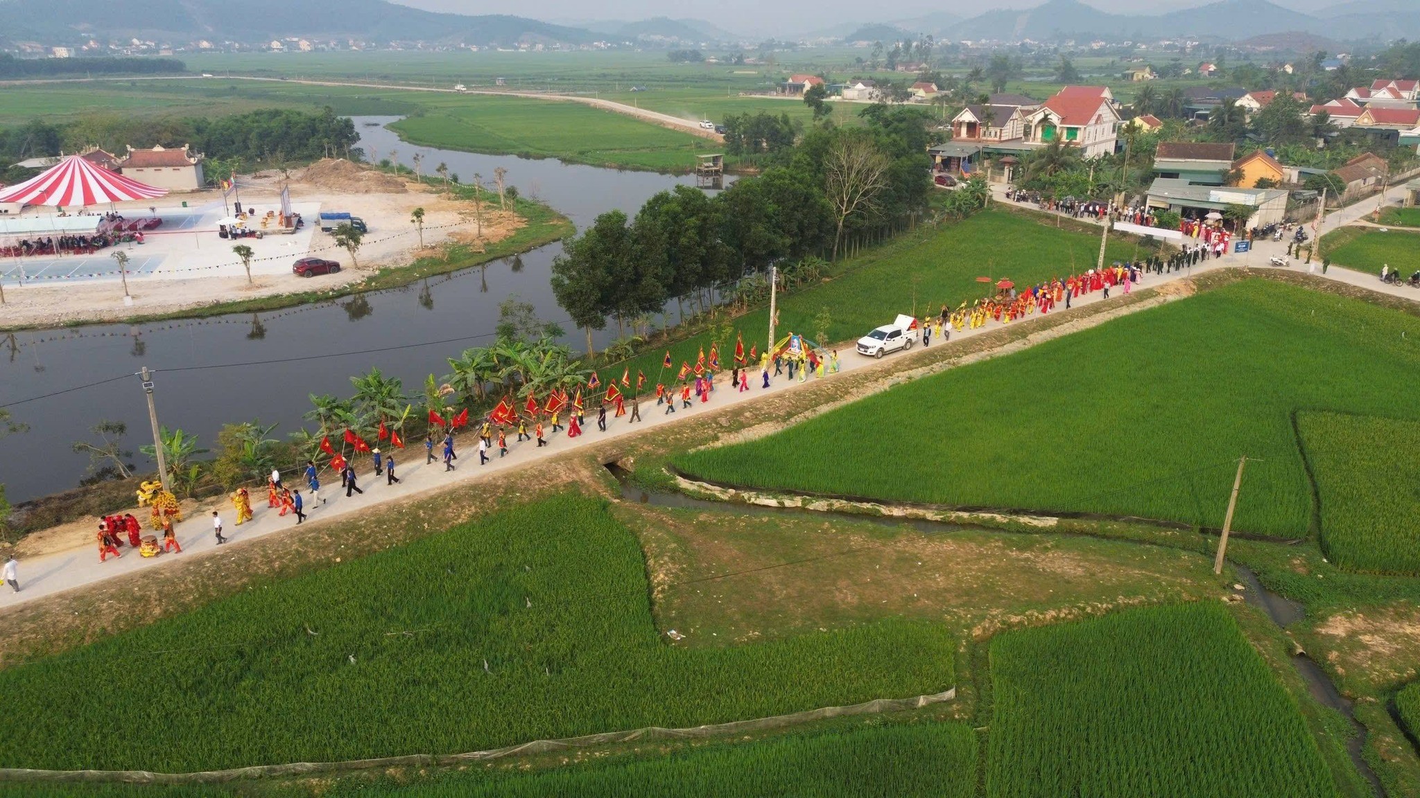 le-hoi-den-canh-1775664464.jpg