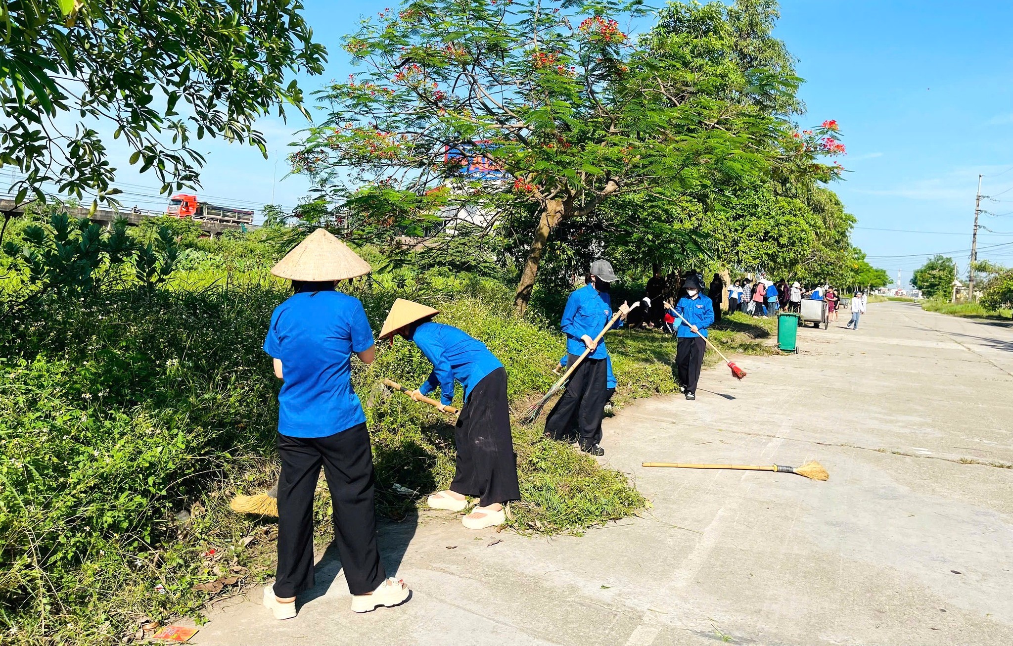 chu-nhat-xanh-xa-phu-lang-1779875784.jpg